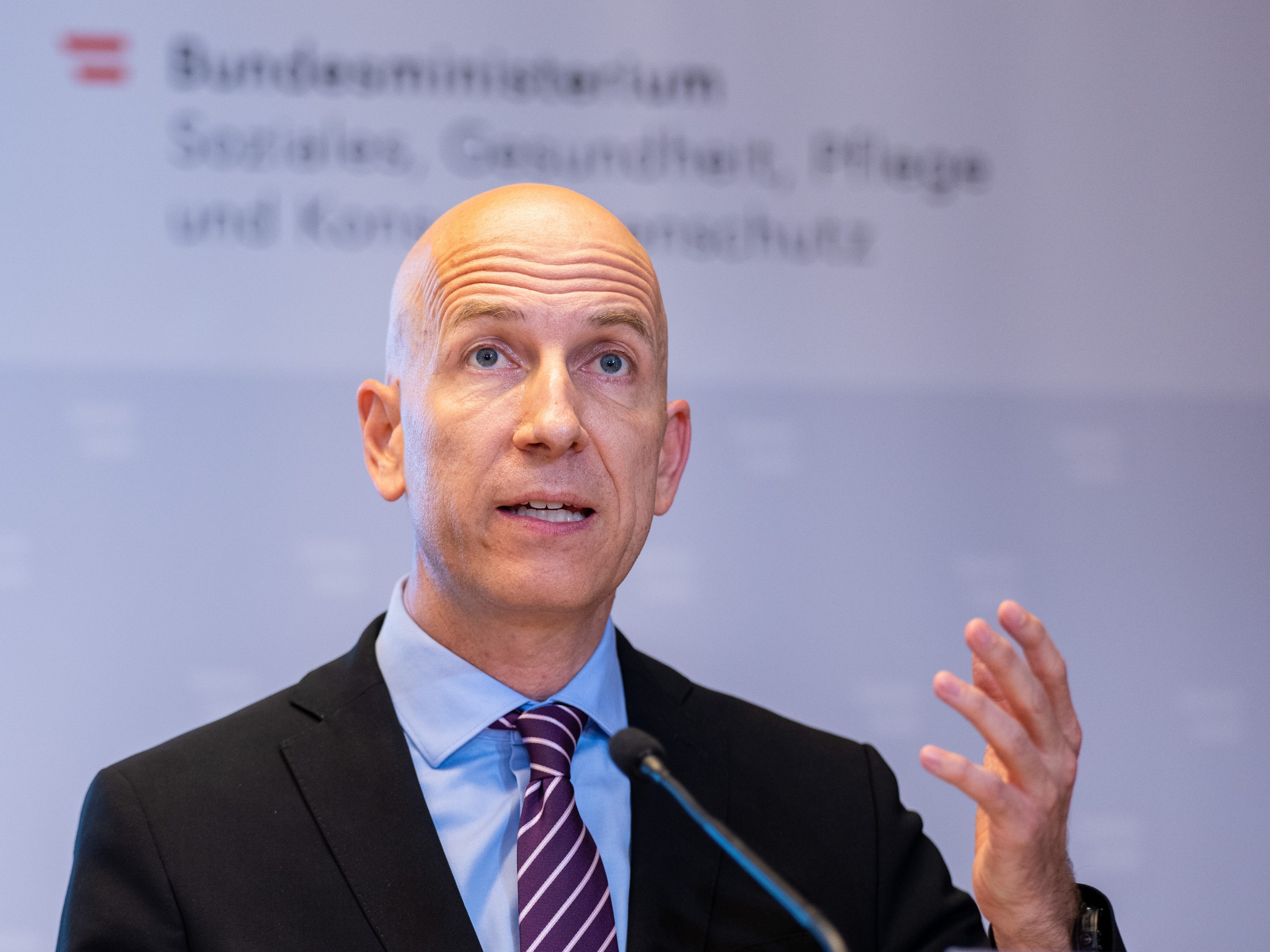 Das Abkommen zwischen Wien und Kiew wurde von Wirtschaftsminister Martin Kocher unterzeichnet. Das Abkommen zwischen Wien und Kiew wurde von Wirtschaftsminister Martin Kocher unterzeichnet.