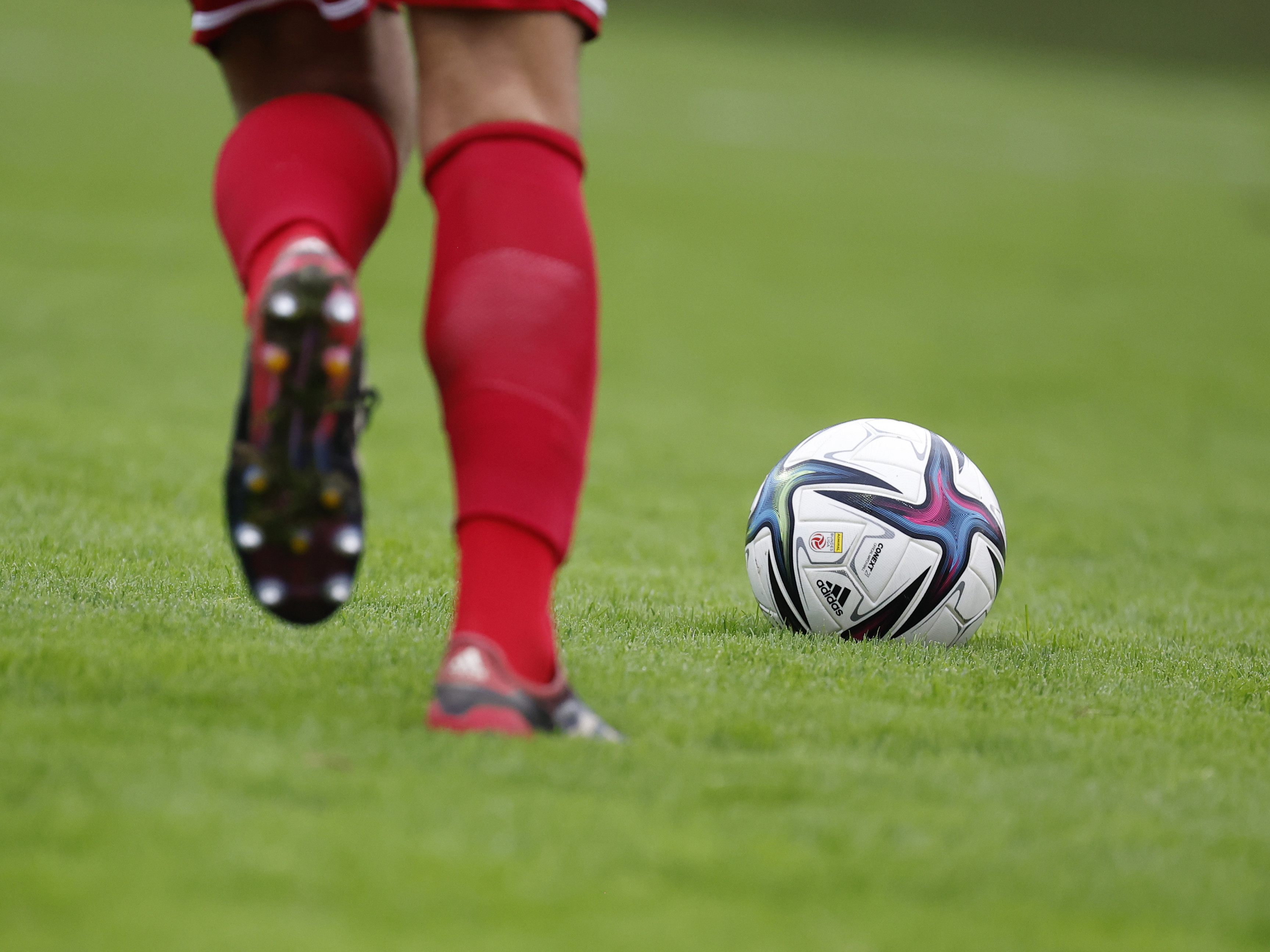 Thomas Hollerer fordert mehr Hilfe für Fußball-Amateurclubs. Thomas Hollerer fordert mehr Hilfe für Fußball-Amateurclubs.