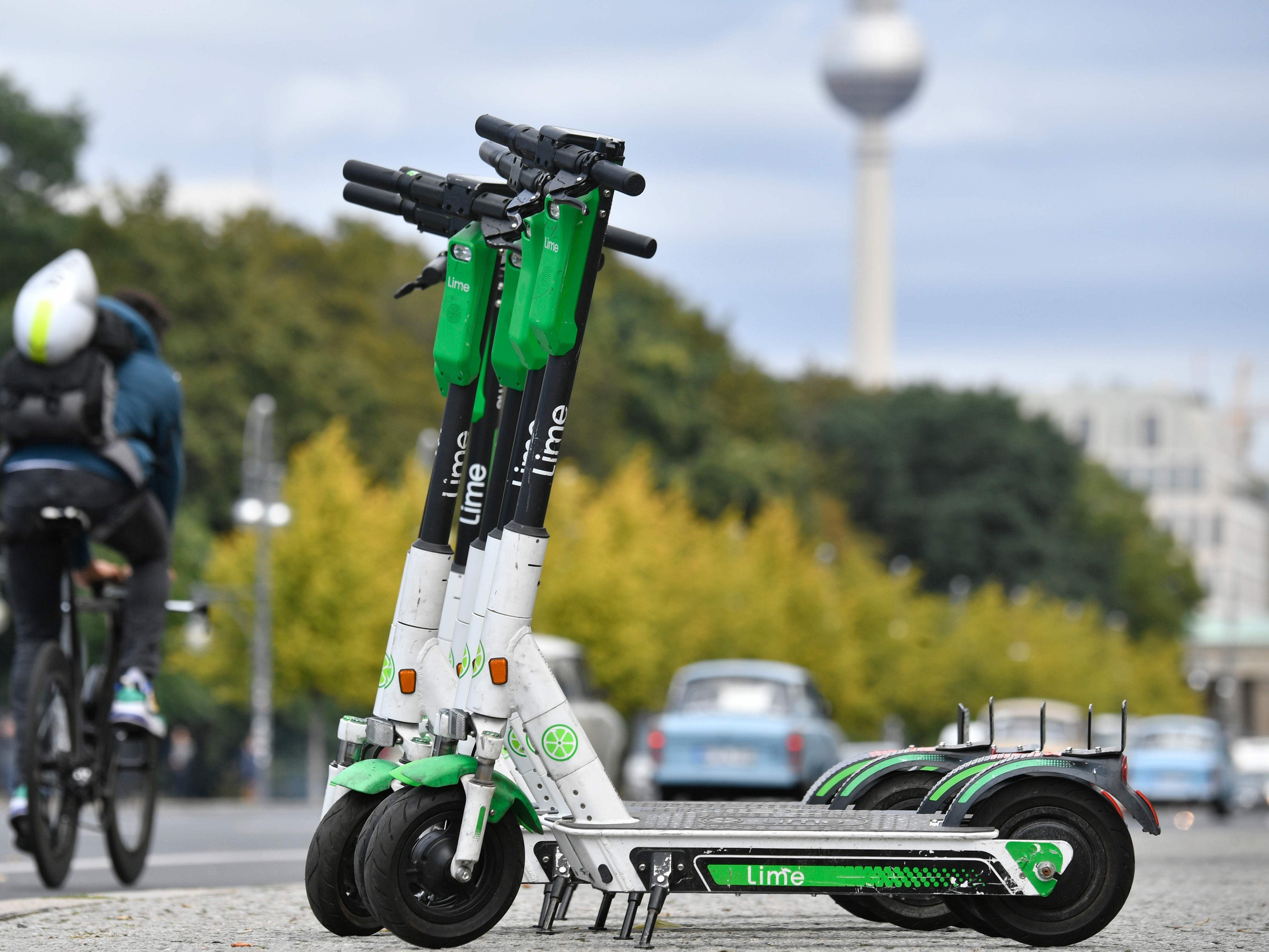 Die Polizei ertappte am Samstag in Wien-Fünfhaus einen E-Scooter-Dieb auf frischer Tat.