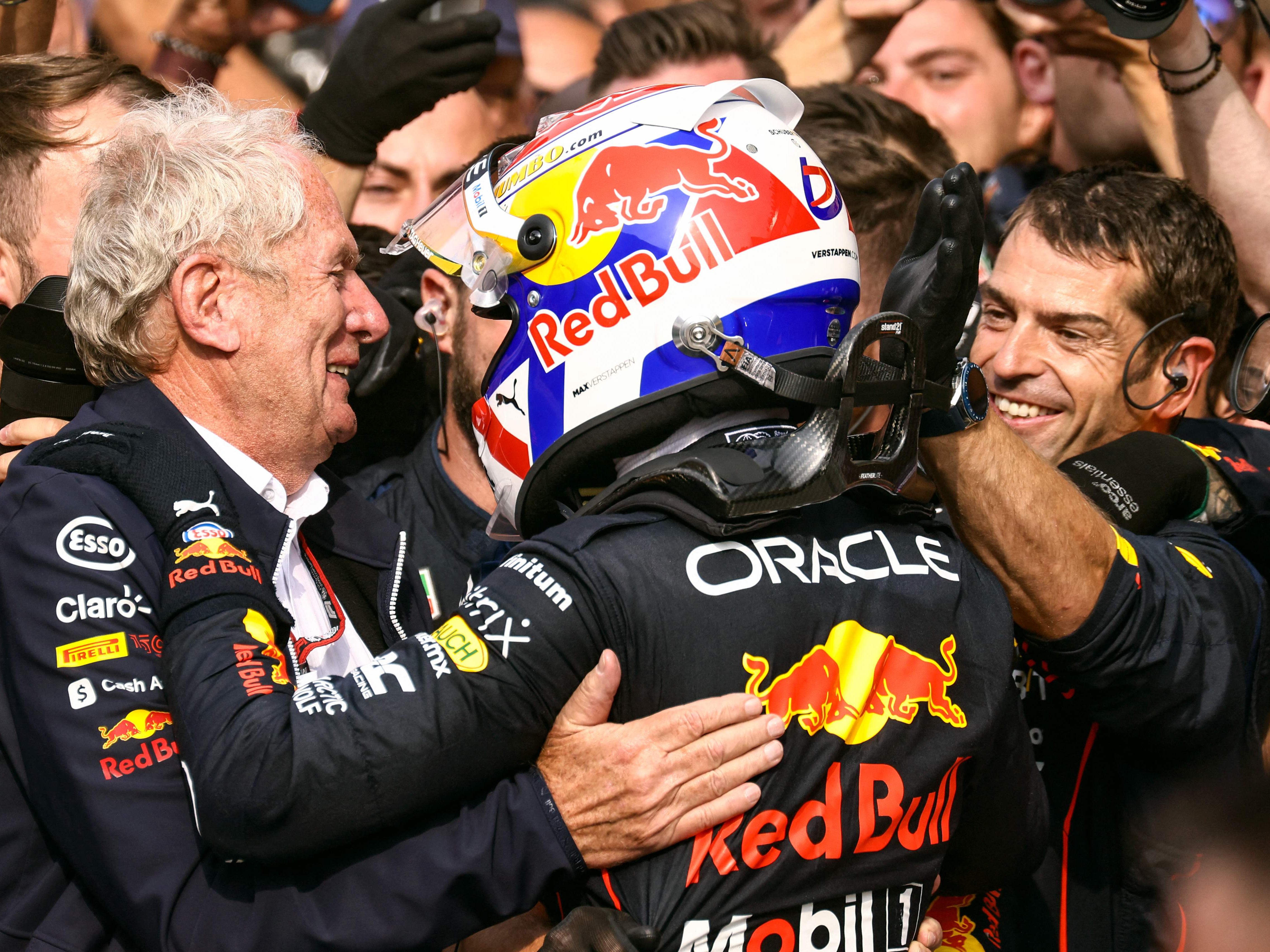 Verstappen gewinnt den GP der Niederlande. Verstappen gewinnt den GP der Niederlande.