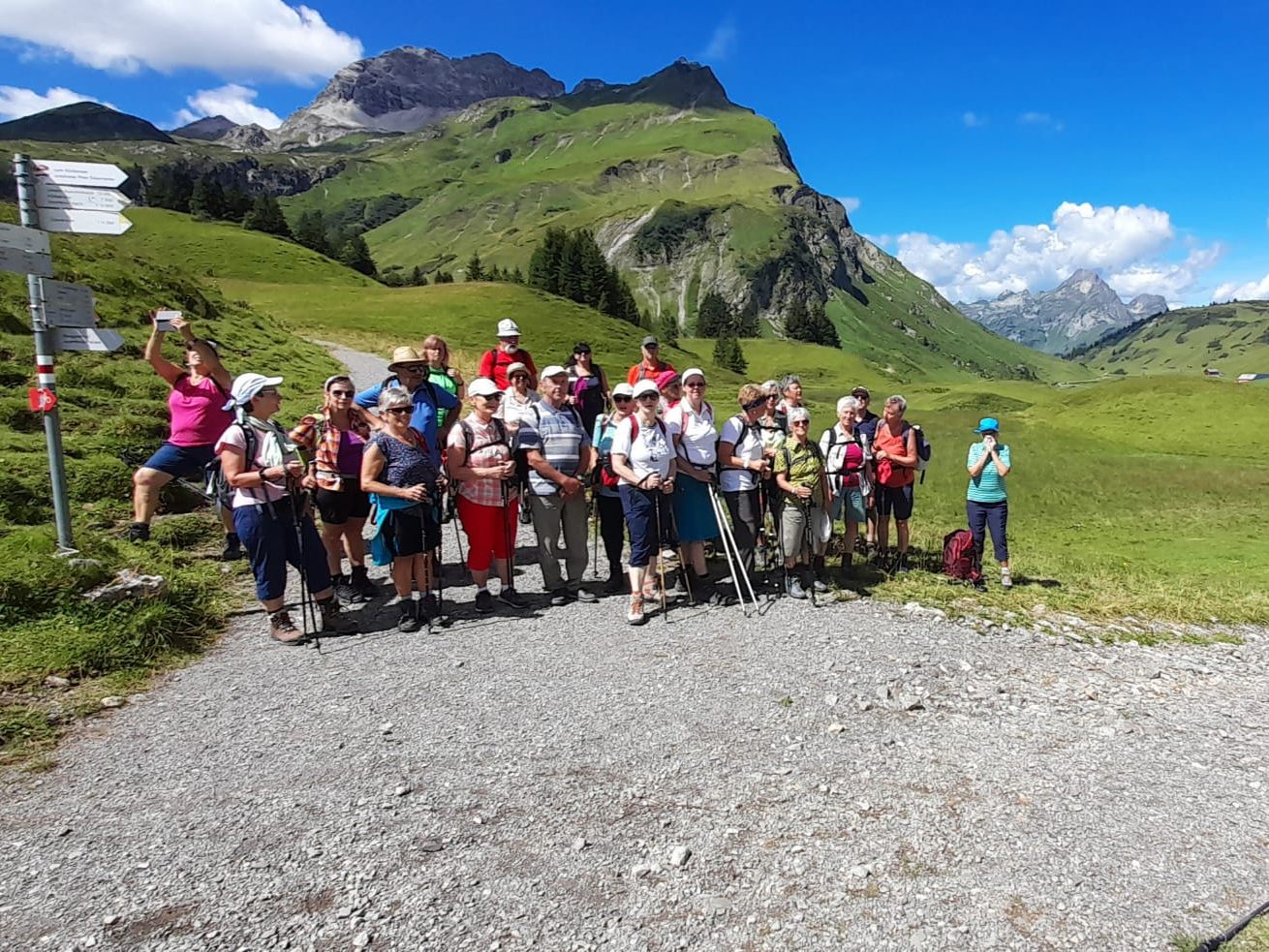 Teilnehmer bei der Auenfelder Hütte
