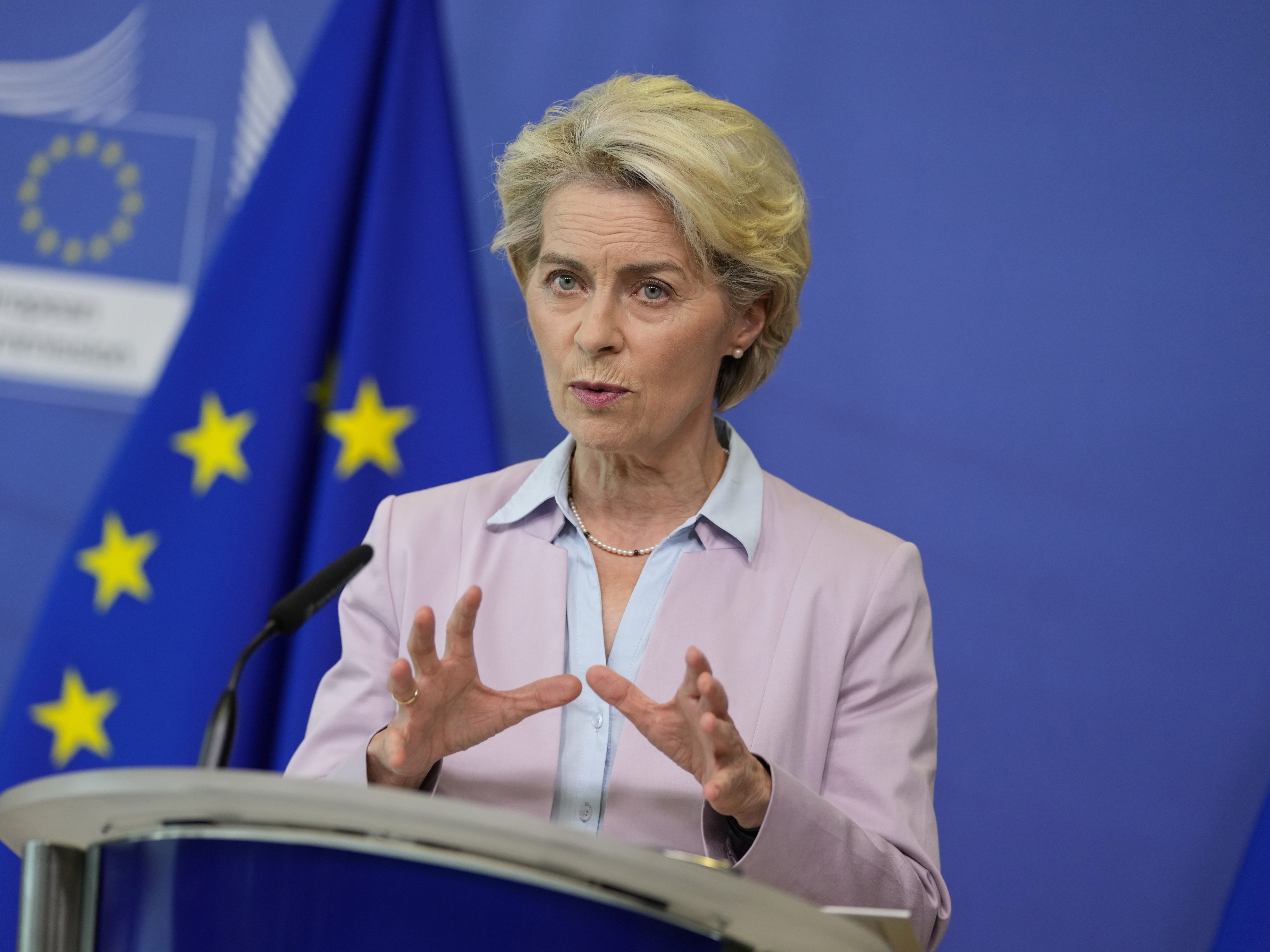 Die EU-Kommission arbeitet Maßnahmen gegen die hohen Strompreise aus.