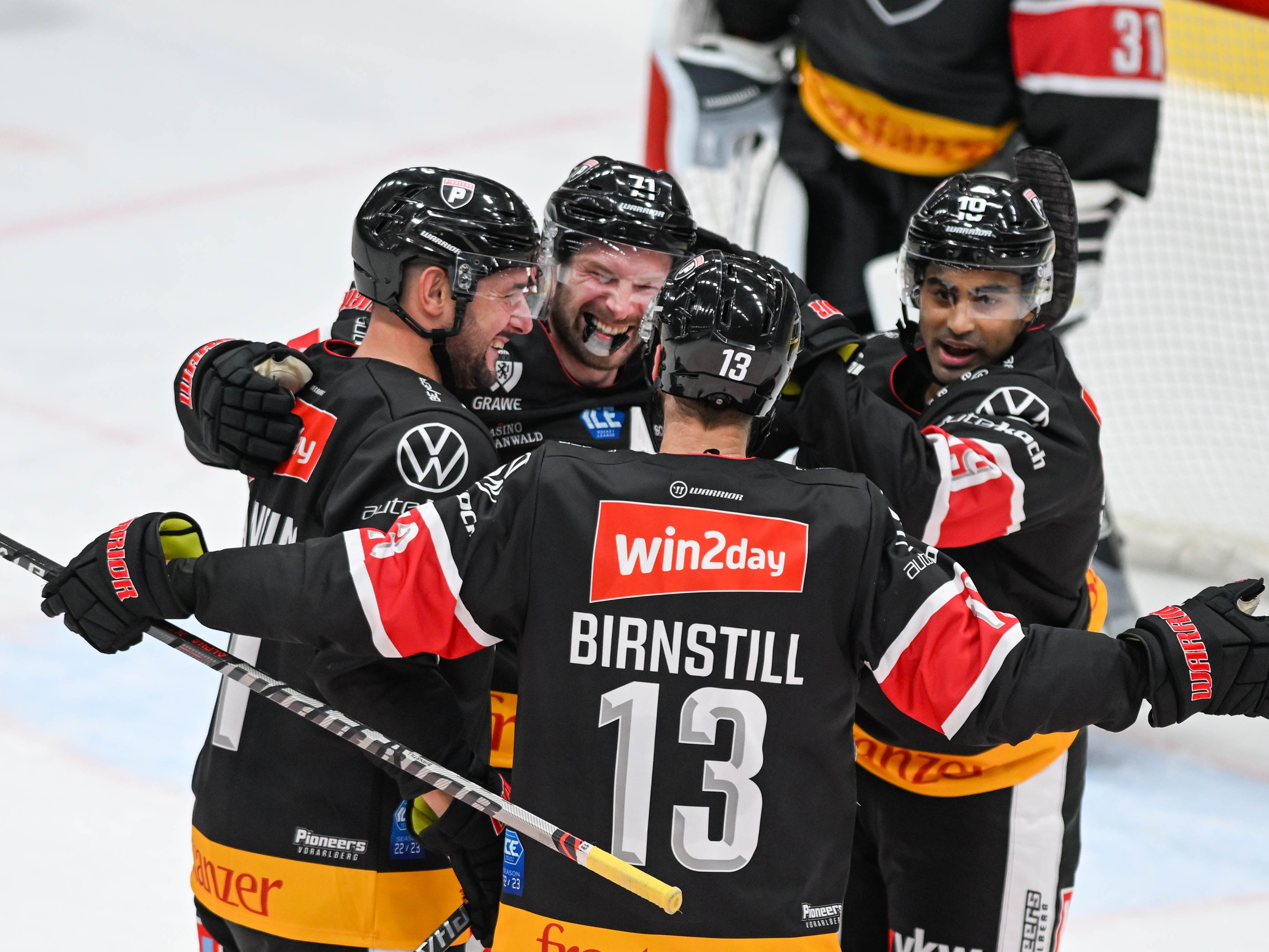 Die Pioneers jubelten gleich im ersten Heimspiel über einen vollen Erfolg.
