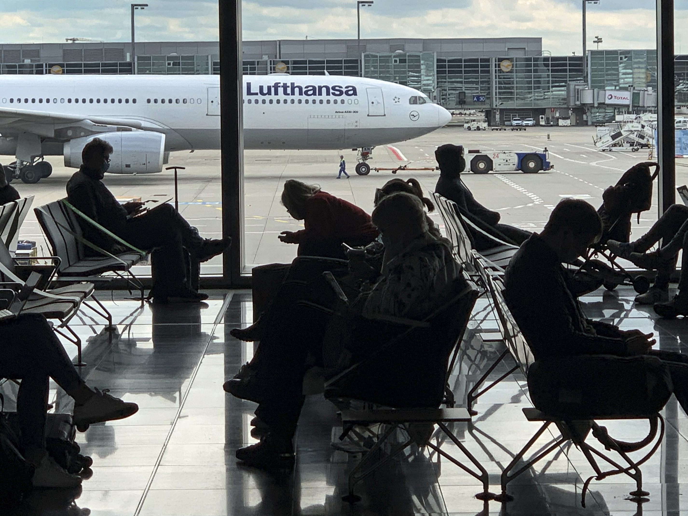 Lufthansa-Chef Spohr - Flugpreise dürften anziehen.