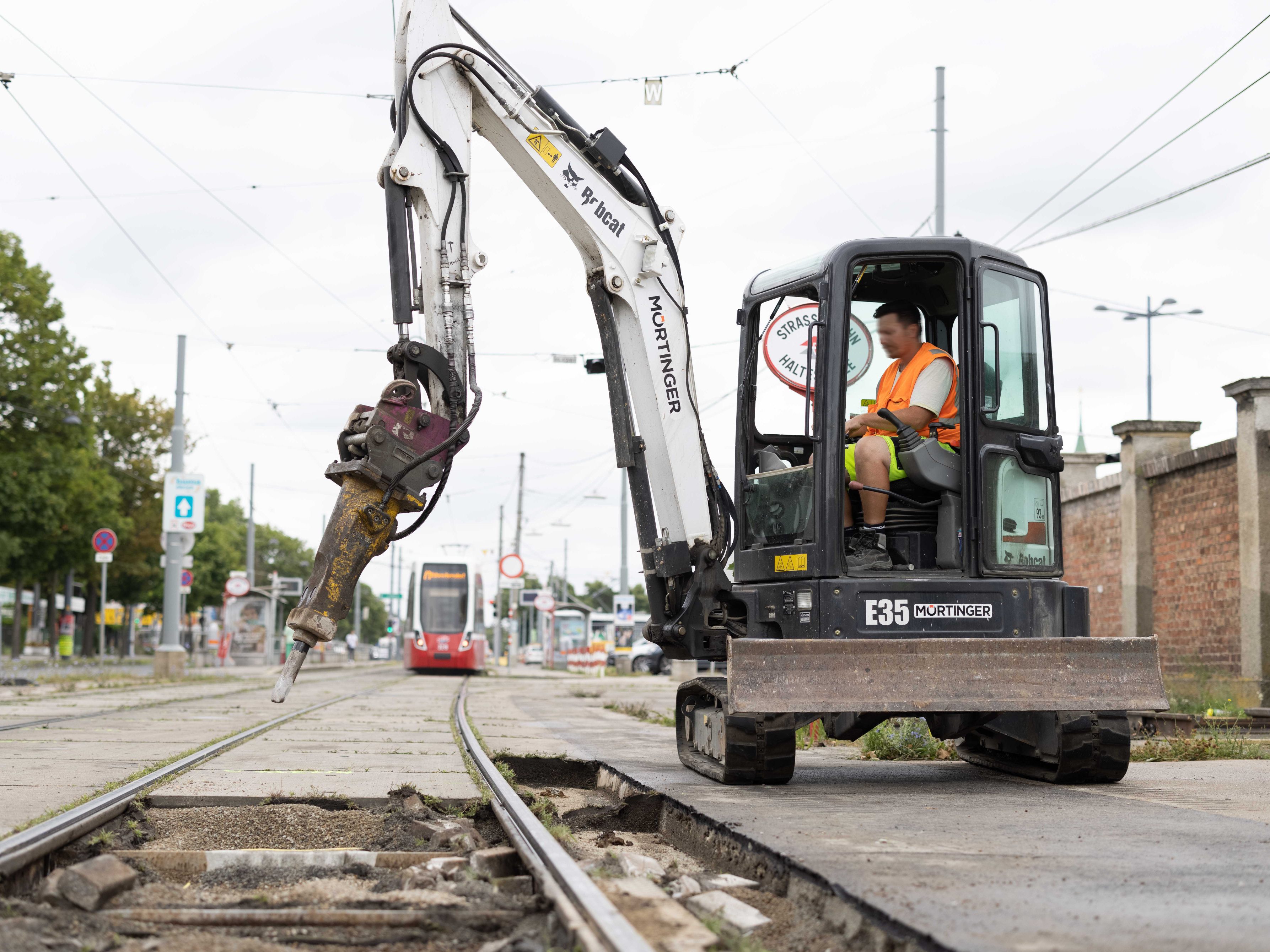 Die Wiener Linien wollen die Herbstferien für Gleismodernisierungen nutzen. Die Wiener Linien wollen die Herbstferien für Gleismodernisierungen nutzen.