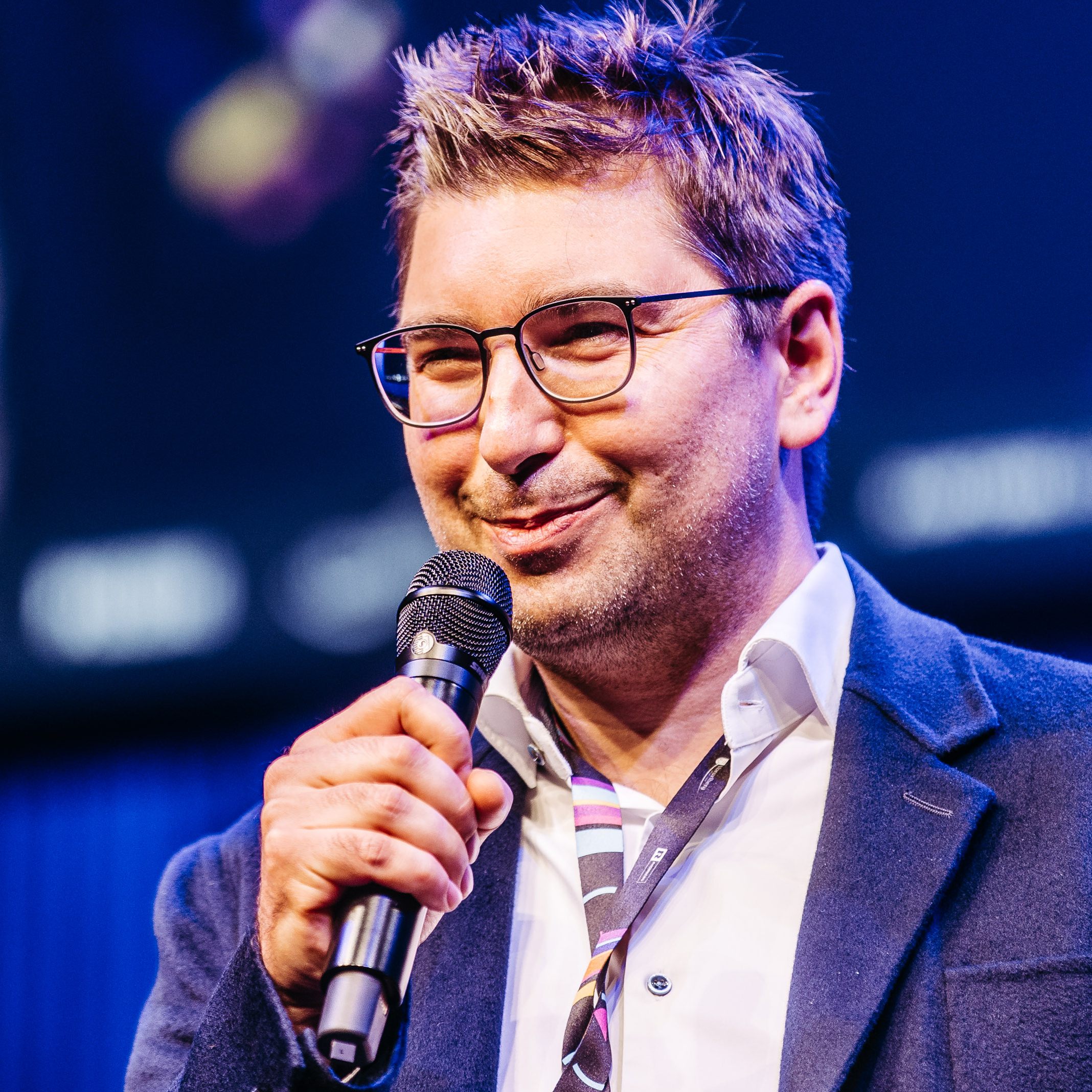 Markus Giesswein auf der Bühne der Interactive West 2022.