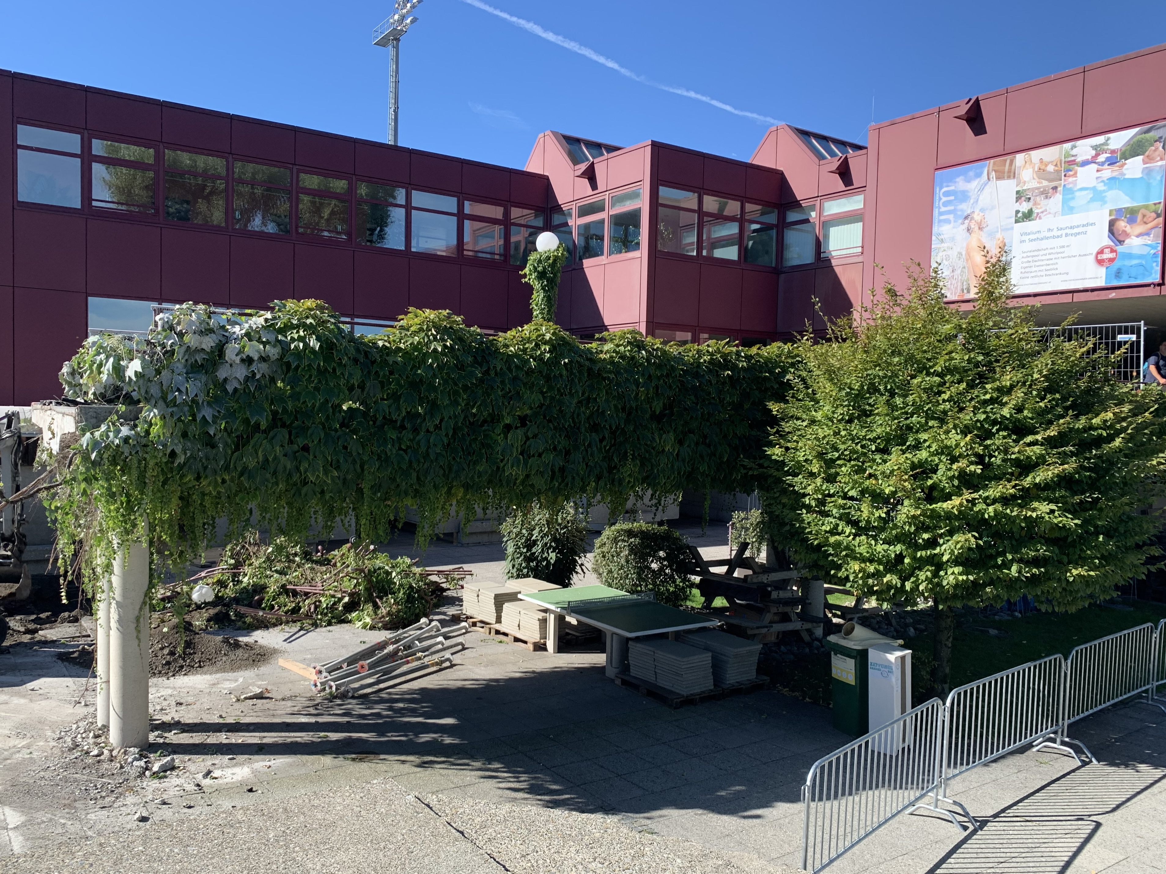 Heute ist der offizielle Spatenstich für den Neubau des Hallenbads Bregenz.