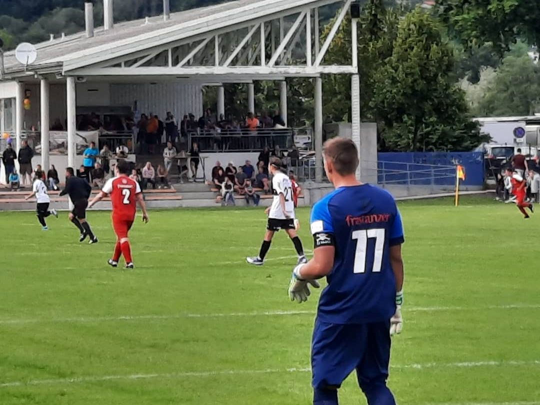 Der Sattaaser Nachwuchs und die Kampfmannschaft freuen sich auf zahlreiche Besucher und auf spannende Spiele Der Sattaaser Nachwuchs und die Kampfmannschaft freuen sich auf zahlreiche Besucher und auf spannende Spiele