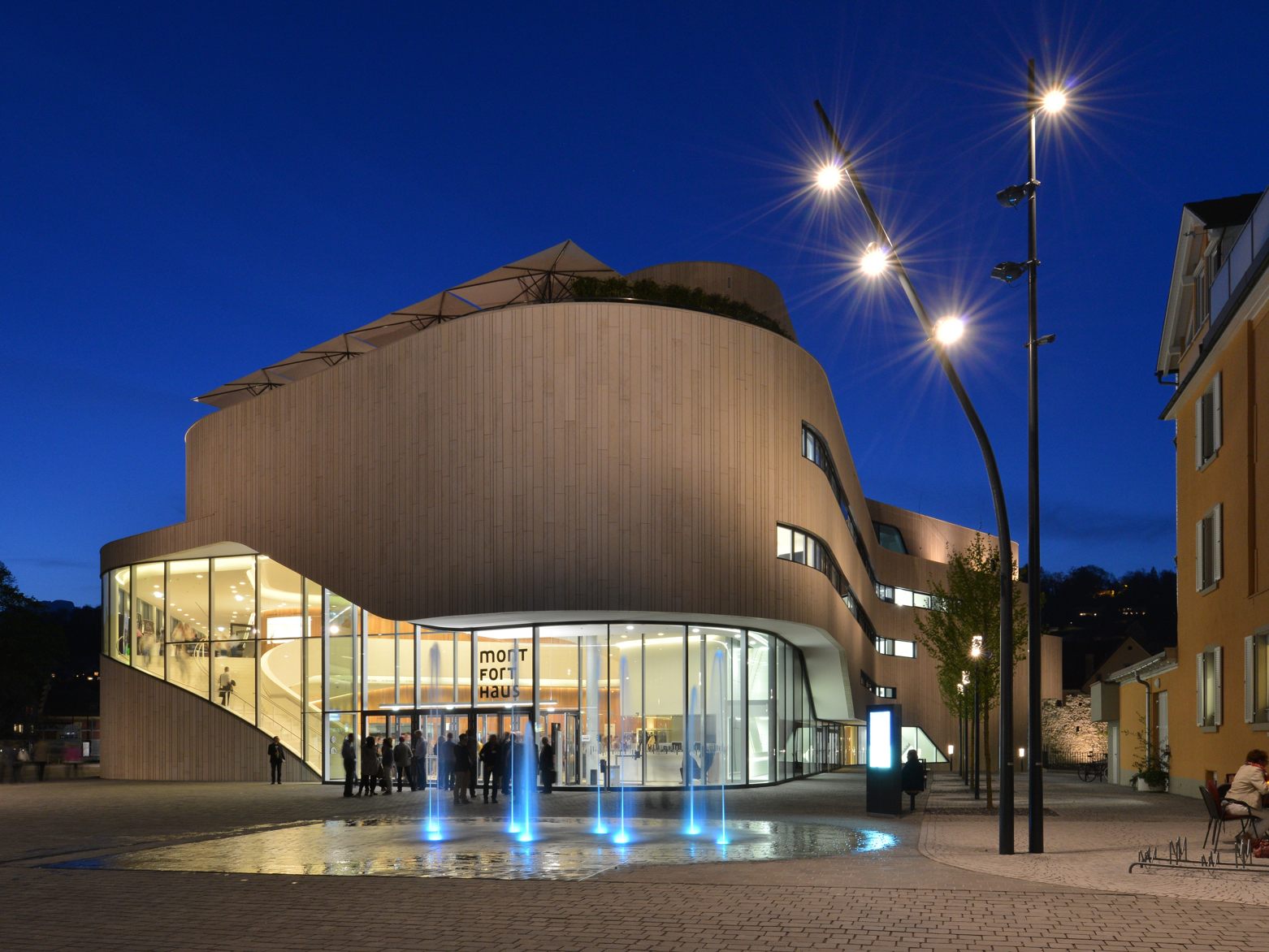 Internationale Tagungen und Kongresse sowie attraktive Konzerte stehen im Herbst 2022 im Montforthaus Feldkirch auf dem Programm. Internationale Tagungen und Kongresse sowie attraktive Konzerte stehen im Herbst 2022 im Montforthaus Feldkirch auf dem Programm.