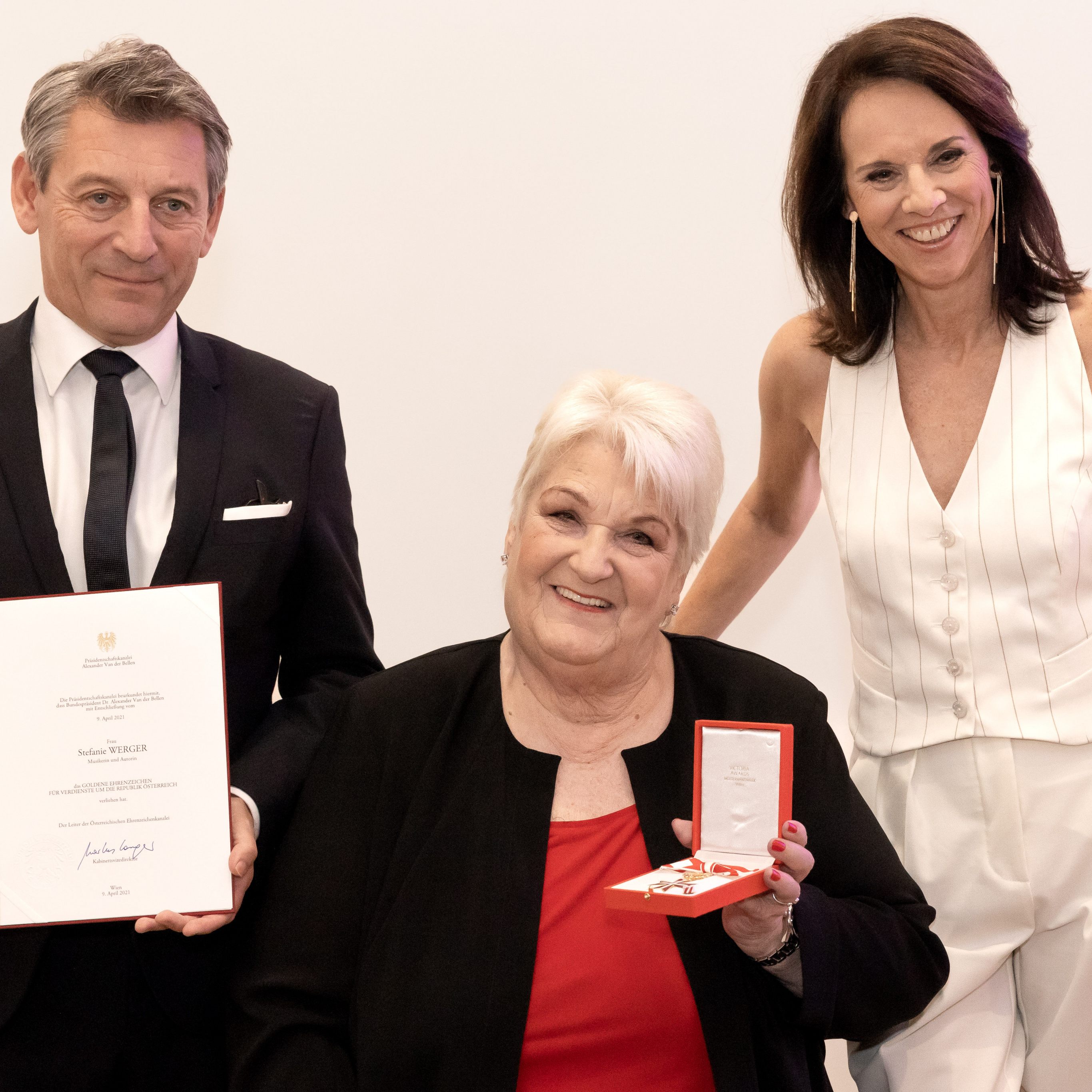 Das Goldene Ehrenzeichen für Verdienste um die Republik Österreich wurde an Sängerin Stefanie Werger verliehen.