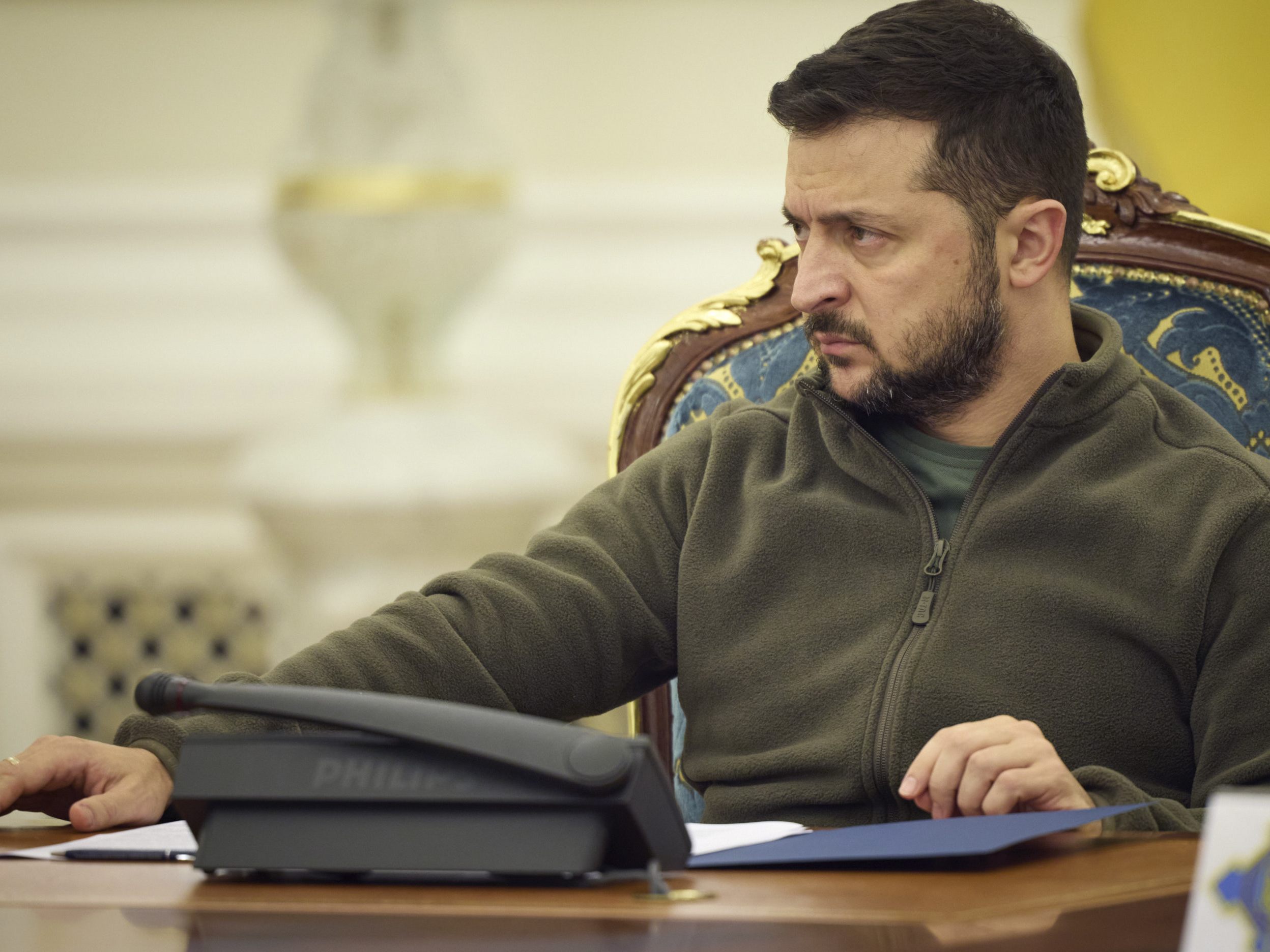 Wolodymyr Selenskyj stellt einen Antrag auf einen beschleunigten NATO-Beitritt. Wolodymyr Selenskyj stellt einen Antrag auf einen beschleunigten NATO-Beitritt.