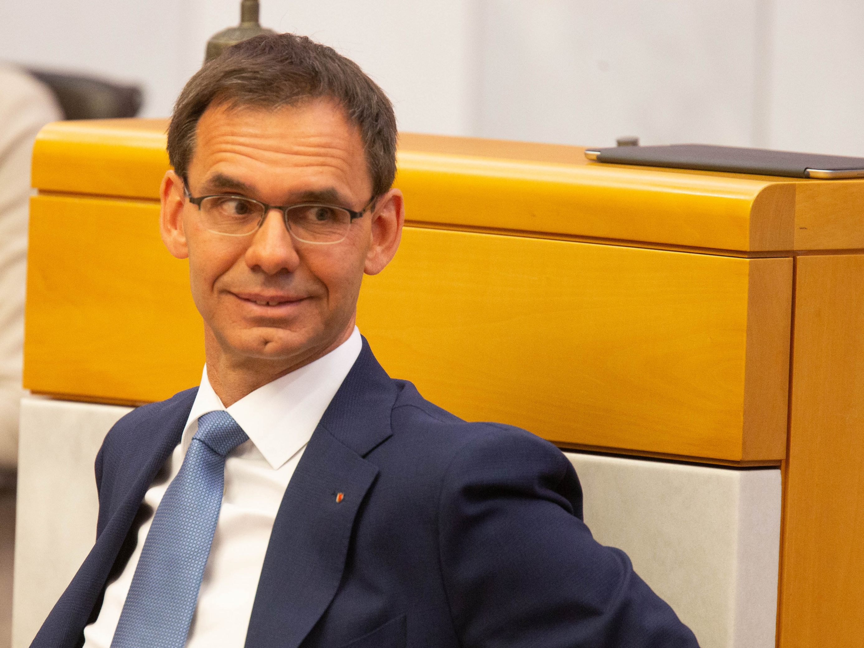 LH Wallner bei einer Sonderlandtagssitzung im April 2022. LH Wallner bei einer Sonderlandtagssitzung im April 2022.