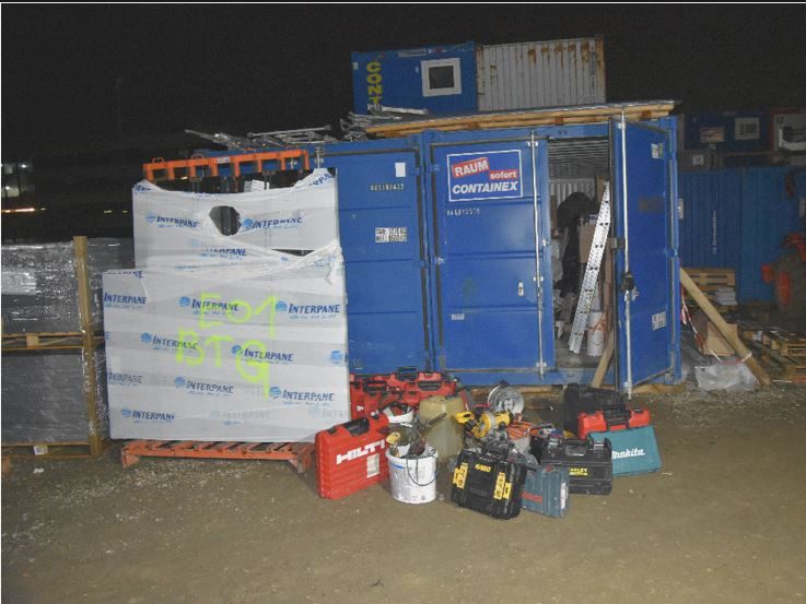 Nach zahlreichen Einbrüchen in Baucontainer befinden sich sechs Männer in Haft. Nach zahlreichen Einbrüchen in Baucontainer befinden sich sechs Männer in Haft.