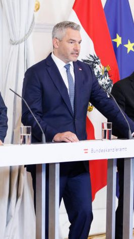 Die Regierung präsentierte am Mittwoch beim Pressefoyer nach dem Ministerrat den Energiekostenzuschuss für Unternehmen in Österreich.