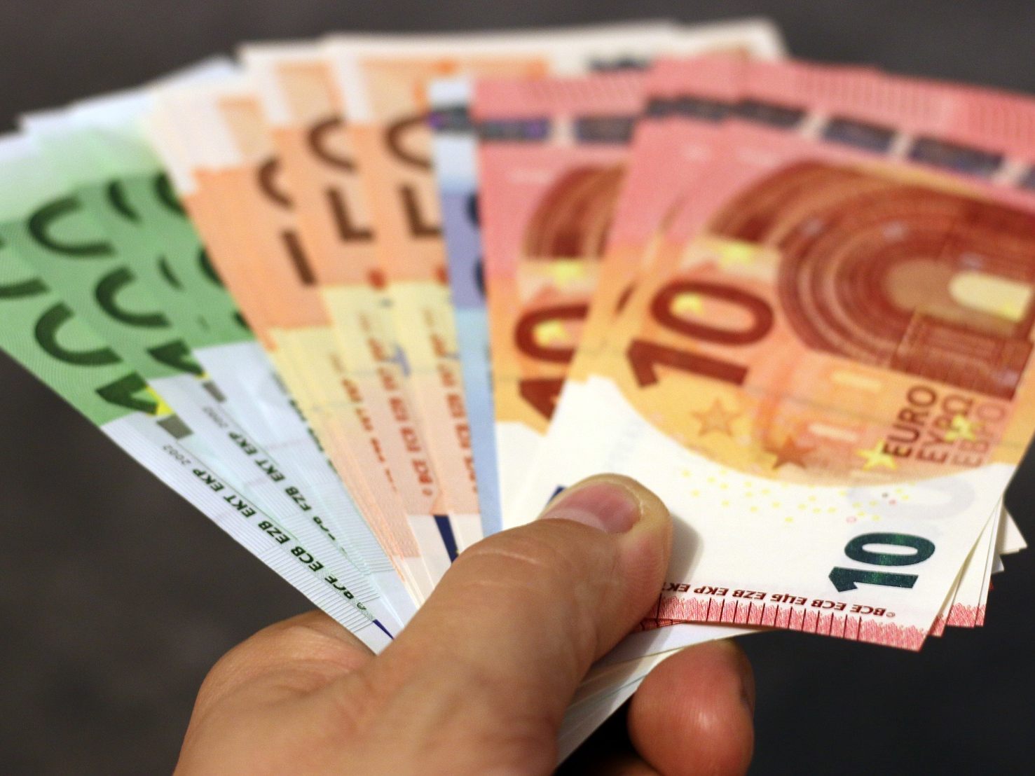 Die Arbeiterkammer Wien überbrückt künftig offene Löhne, wenn der Arbeitgeber nicht zahlt.