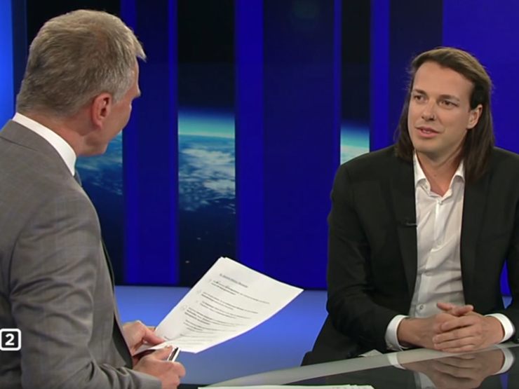 Armin Wolf sprach BP-Kandidat Dominik Wlazny im ZiB2-Interview auf den Konsum illegaler Drogen an. Armin Wolf sprach BP-Kandidat Dominik Wlazny im ZiB2-Interview auf den Konsum illegaler Drogen an.