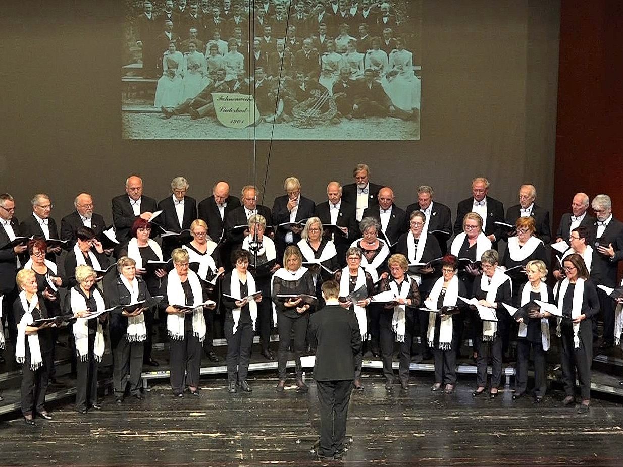 Mit einem großen Jubiläumskonzert feiert der Liederhort Hatlerdorf am 8. Oktober sein 130-jähriges Bestehen. Mit einem großen Jubiläumskonzert feiert der Liederhort Hatlerdorf am 8. Oktober sein 130-jähriges Bestehen.