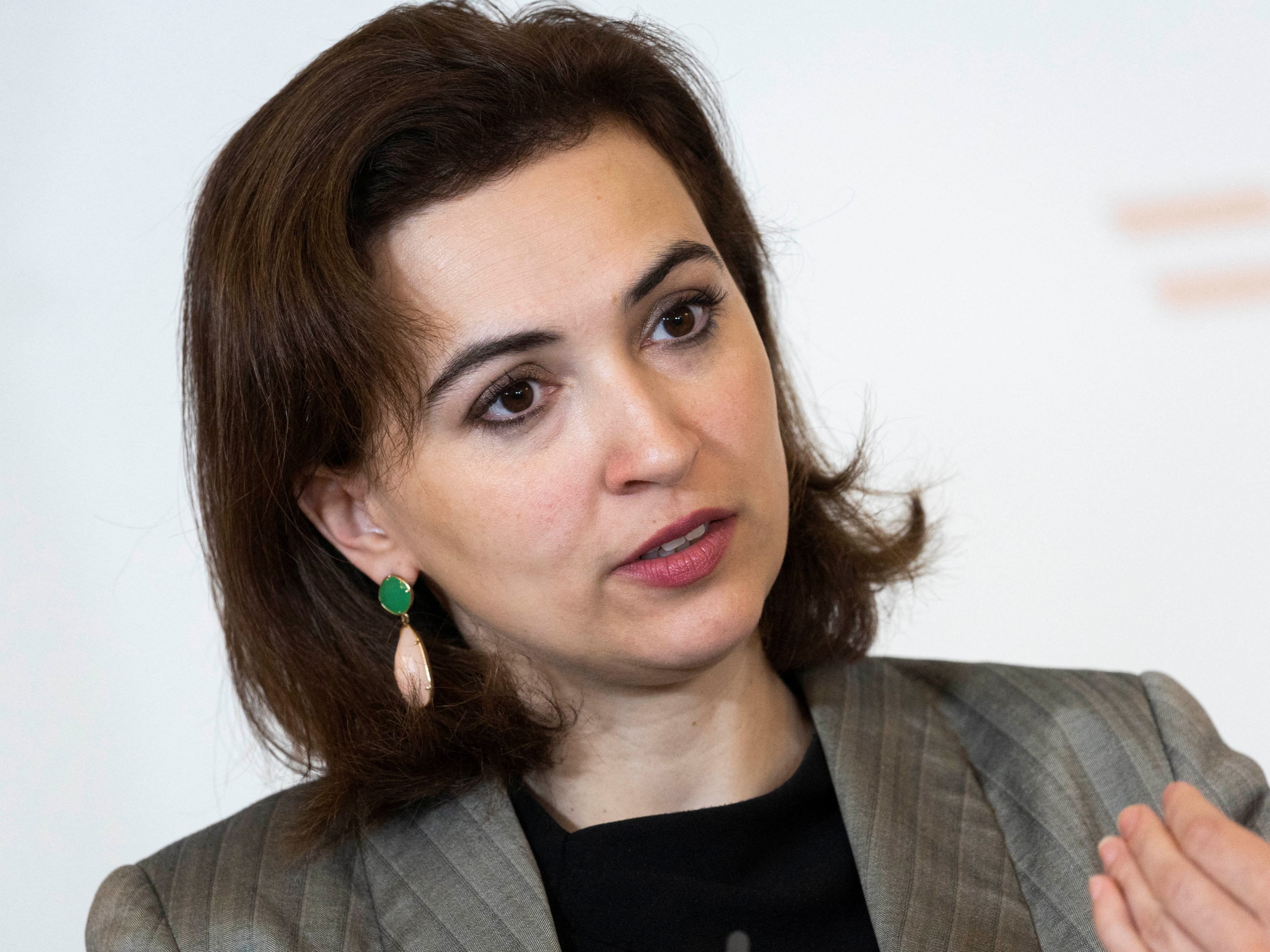 Justizministerin Alma Zadic (Grüne) und Wirtschaftsminister Martin Kocher (ÖVP) luden zum Runden Tisch zum Thema EU-Lieferkettengesetz. Justizministerin Alma Zadic (Grüne) und Wirtschaftsminister Martin Kocher (ÖVP) luden zum Runden Tisch zum Thema EU-Lieferkettengesetz.