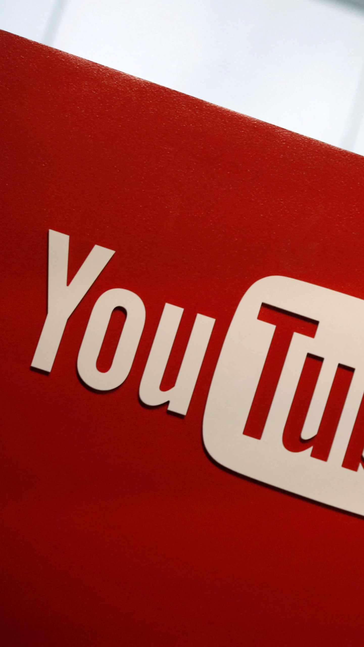 YouTube will mit einem neuen Label auf verlässliche Gesundheitsinformationen hinweisen.