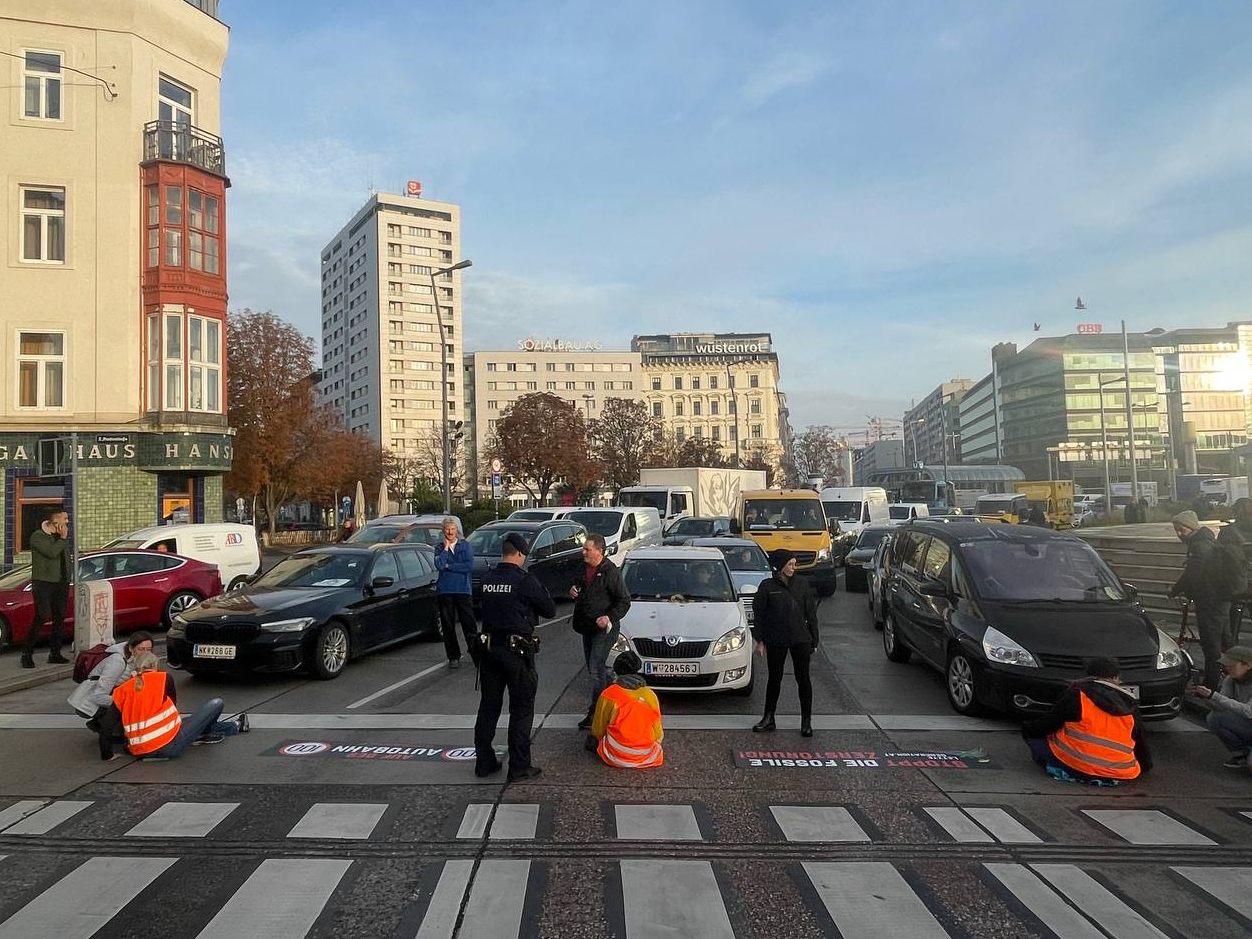 Klimaaktivisten blockierten erneut den Wiener Verkehr.