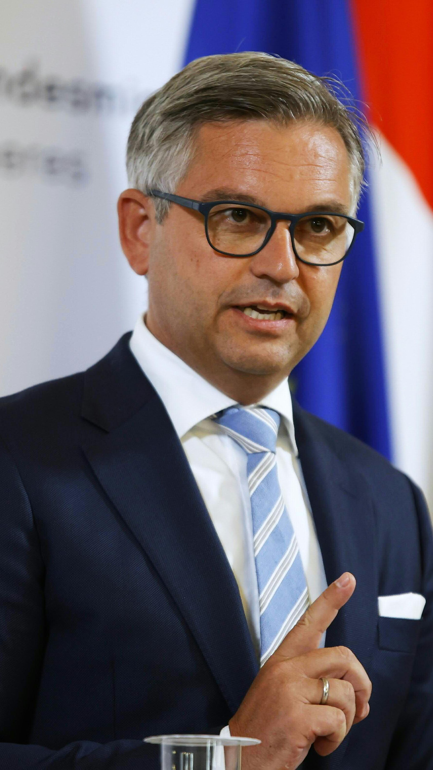 Finanzminister Magnus Brunner präsentiert das Budget 2023.