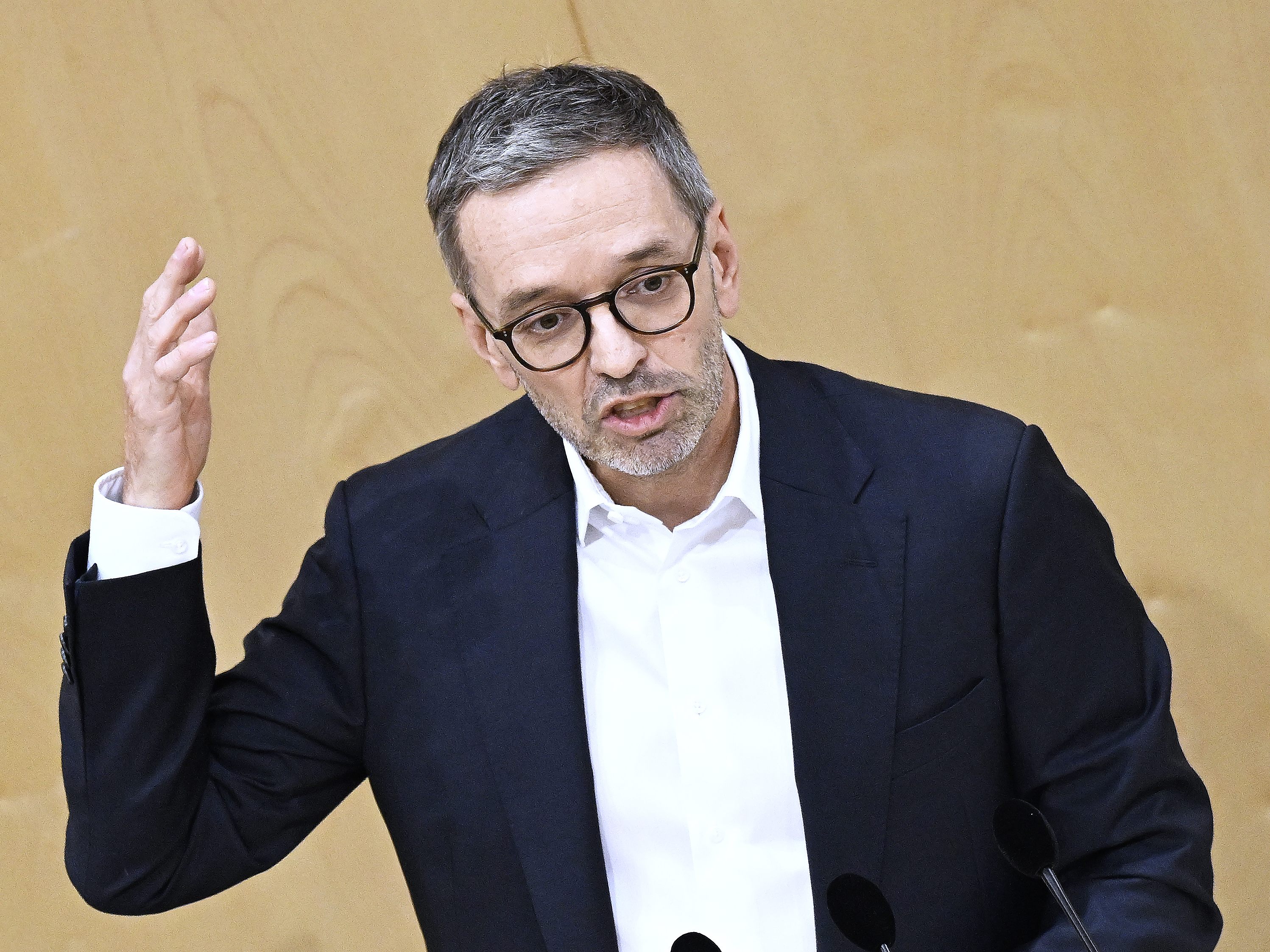 Die Opposition ortet hingegen "hinausgeschmissenes Geld".