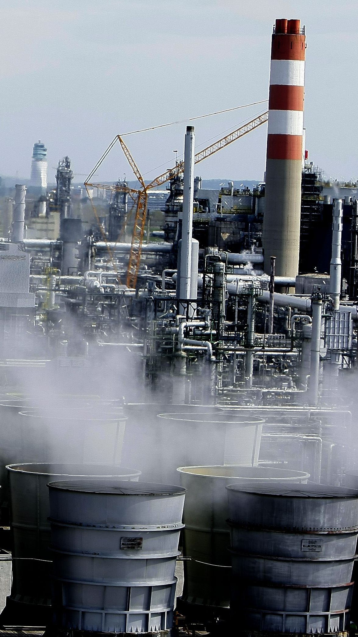 Das Ergebnis der OMV im 3. Quartal wird von dem Raffinerie-Unfall in Schwechat belastet.