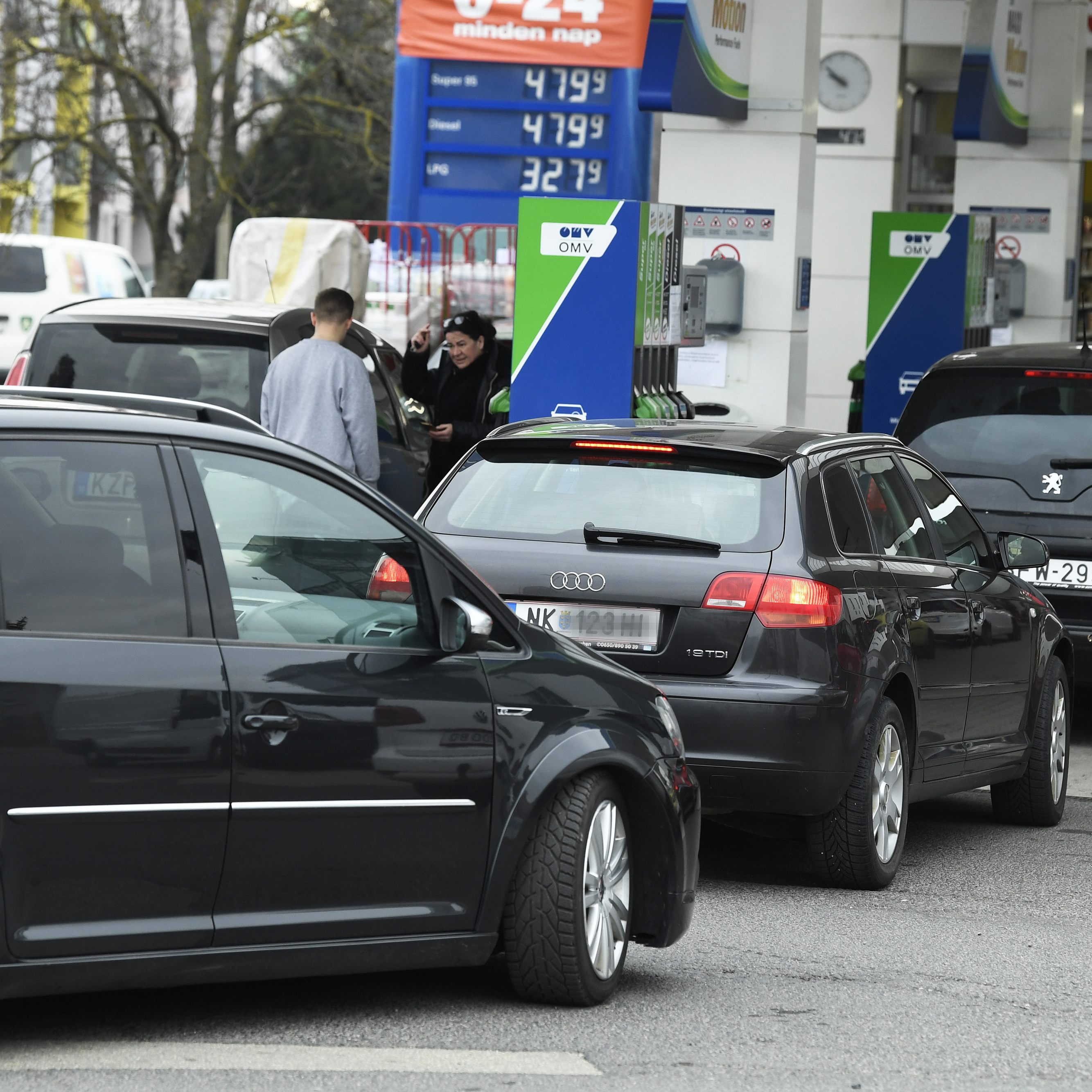 Die CO2-Bepreisung macht sich langsam an den Tankstellen bemerkbar.