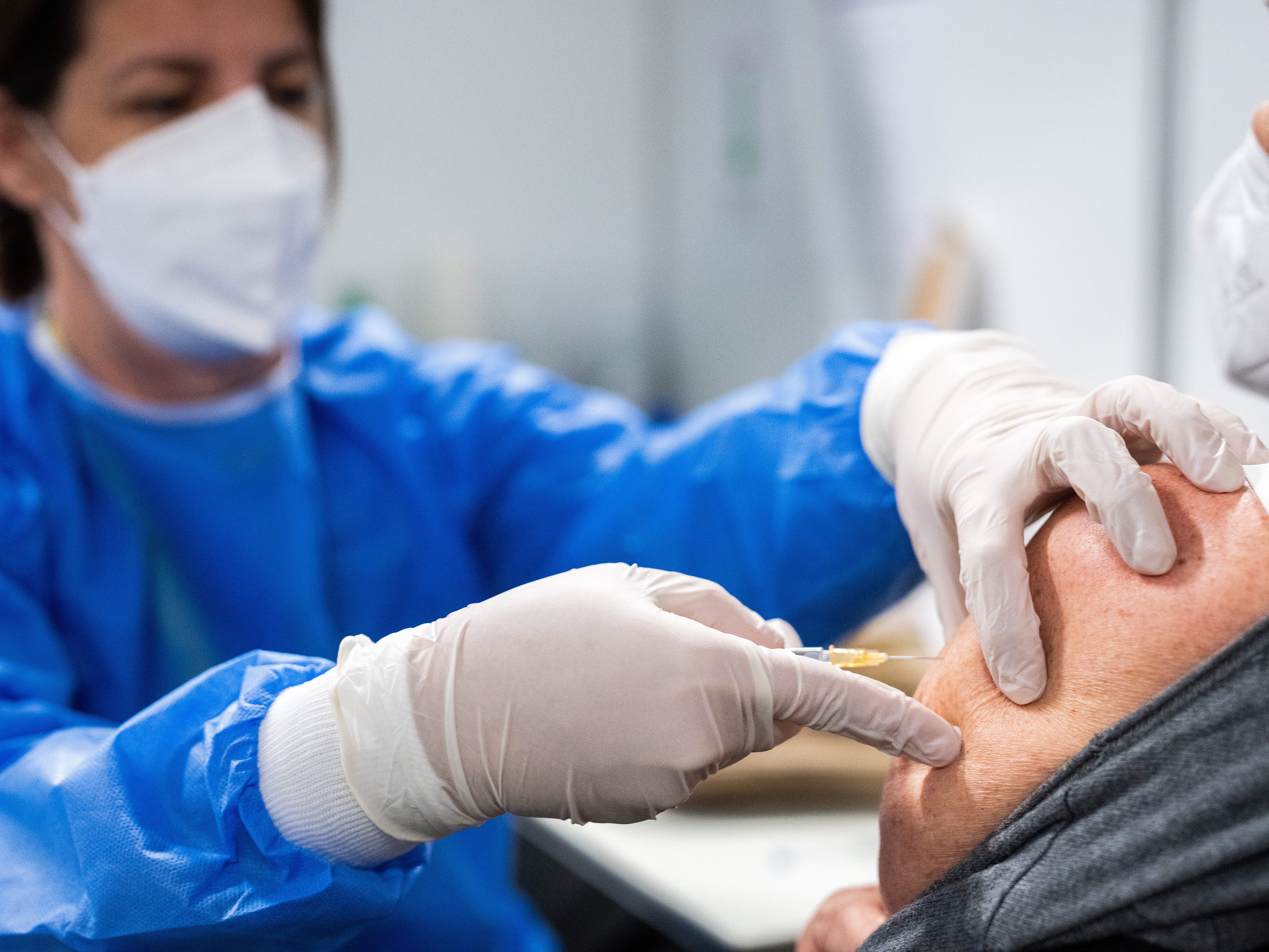 1,3 Mio. Erinnerungsbriefe zur Corona-Impfung werden verschickt. 1,3 Mio. Erinnerungsbriefe zur Corona-Impfung werden verschickt.