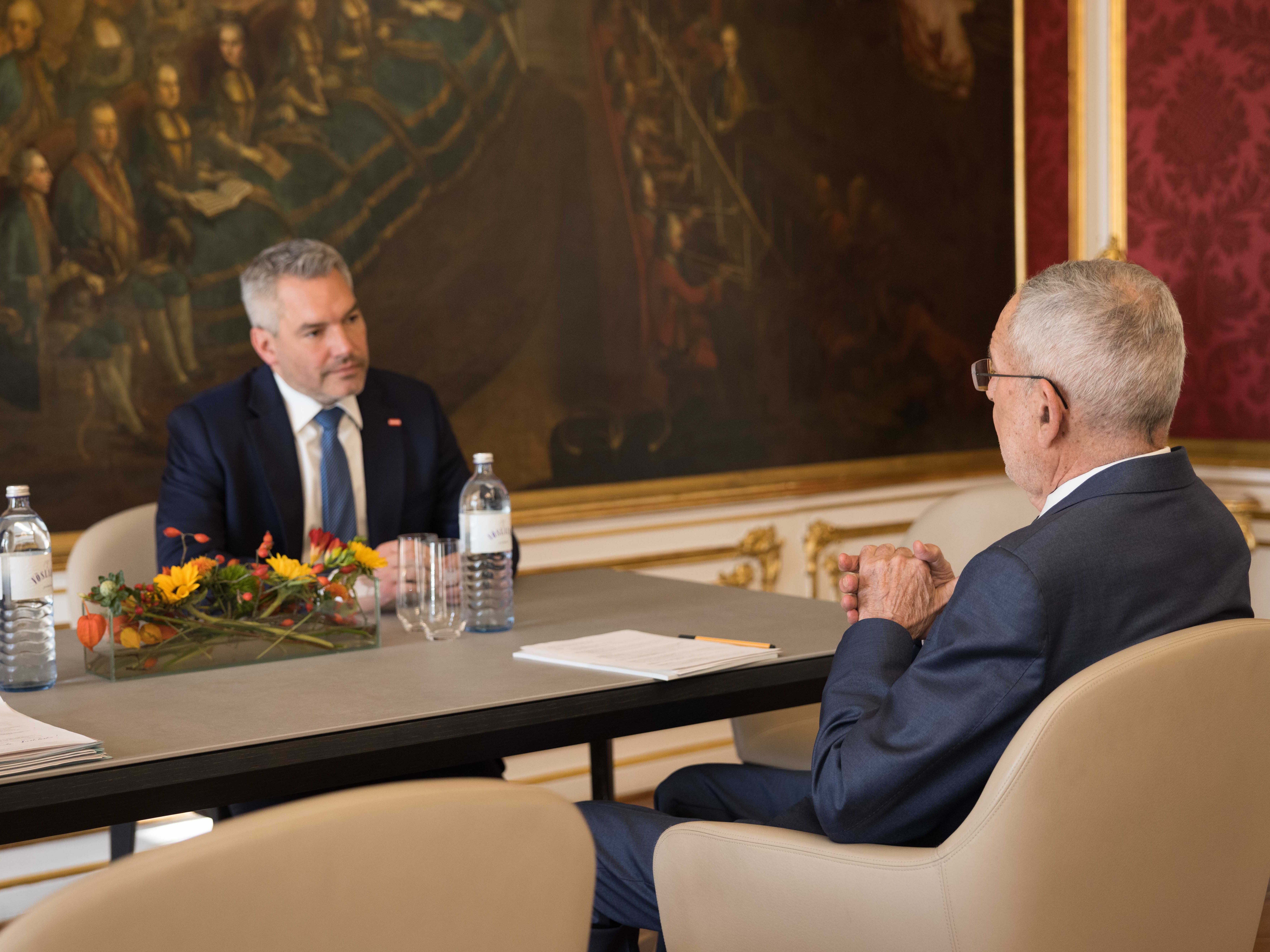 Die beiden Politiker führten ein gut einstündiges Gespräch über den Ukraine-Krieg und die Teuerung. Die beiden Politiker führten ein gut einstündiges Gespräch über den Ukraine-Krieg und die Teuerung.