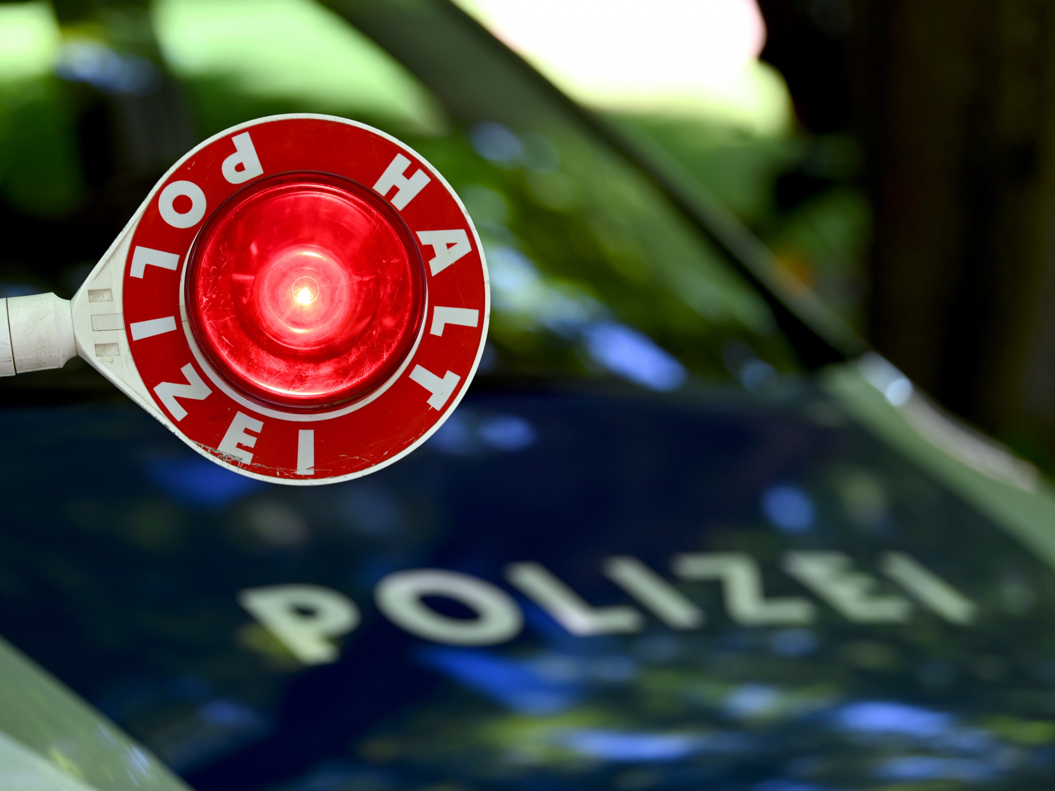 Hunderte Anzeigen wurden bei einem Verkehrsschwerpunkt der Landesverkehrsabteilung Wien ausgestellt. Hunderte Anzeigen wurden bei einem Verkehrsschwerpunkt der Landesverkehrsabteilung Wien ausgestellt.