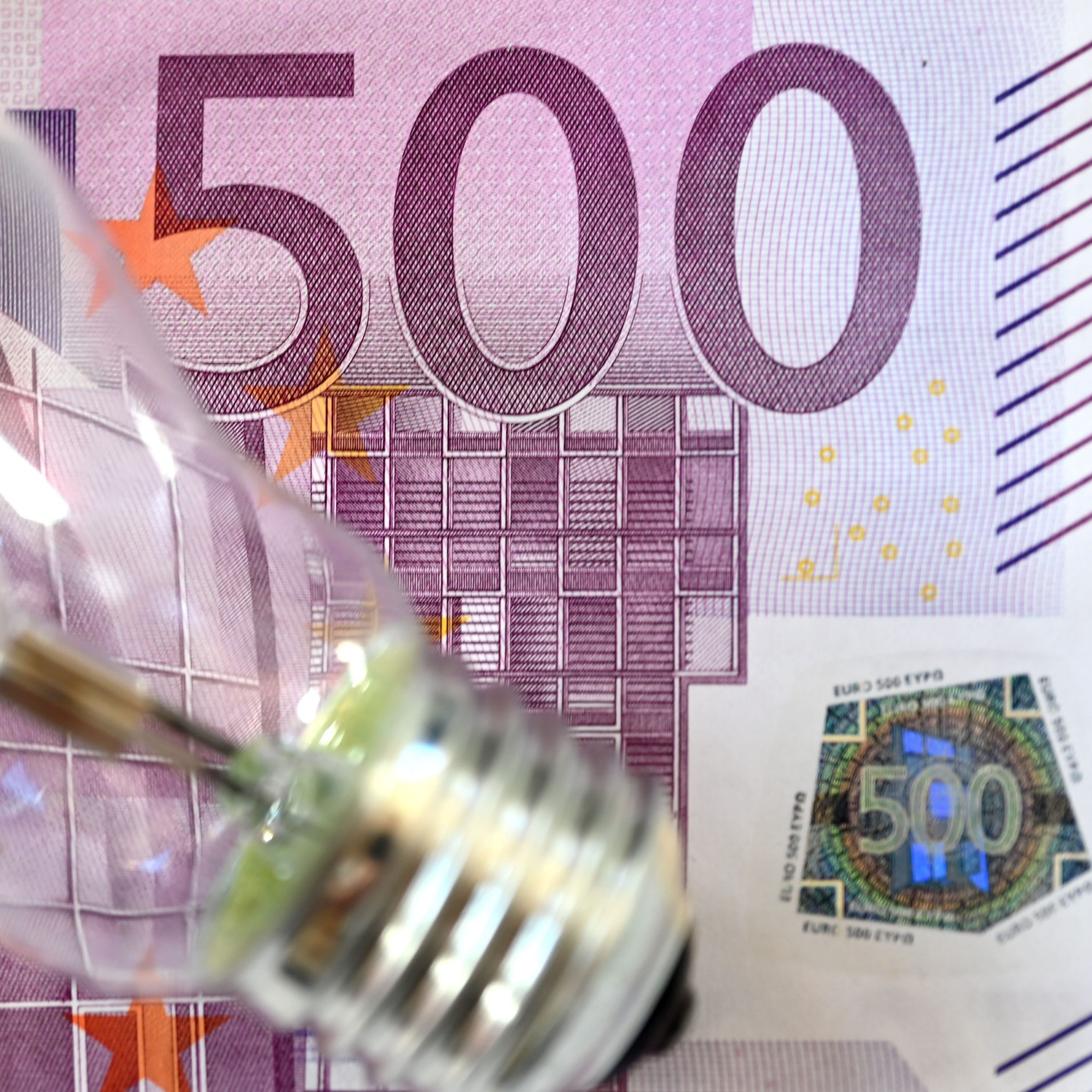 In Niederösterreich haben schon 418.000 Haushalte den Strompreisrabatt beantragt.