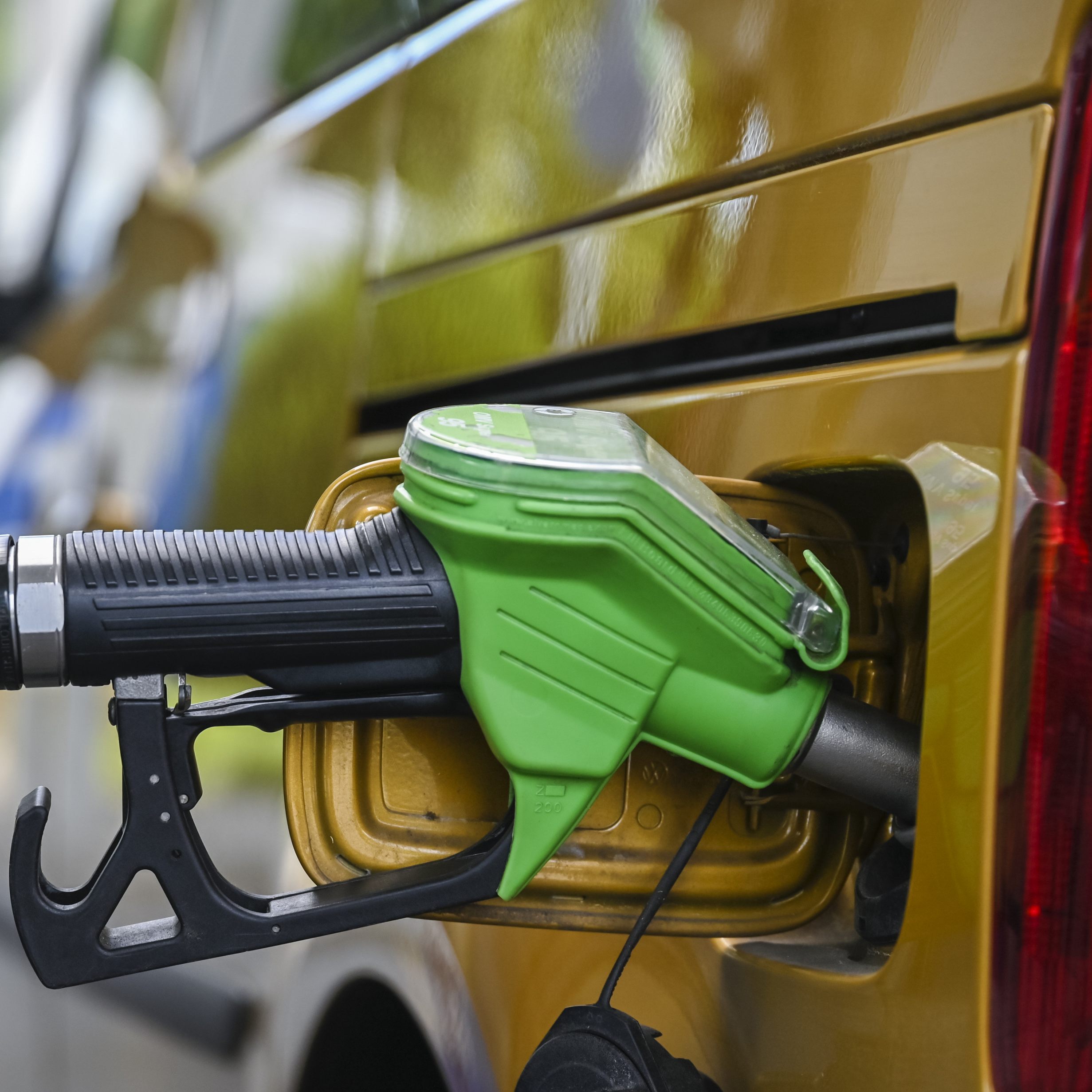 Laut einer Umfrage des VCÖ fahren 47 Prozent der Autofahrer derzeit spritsparender.