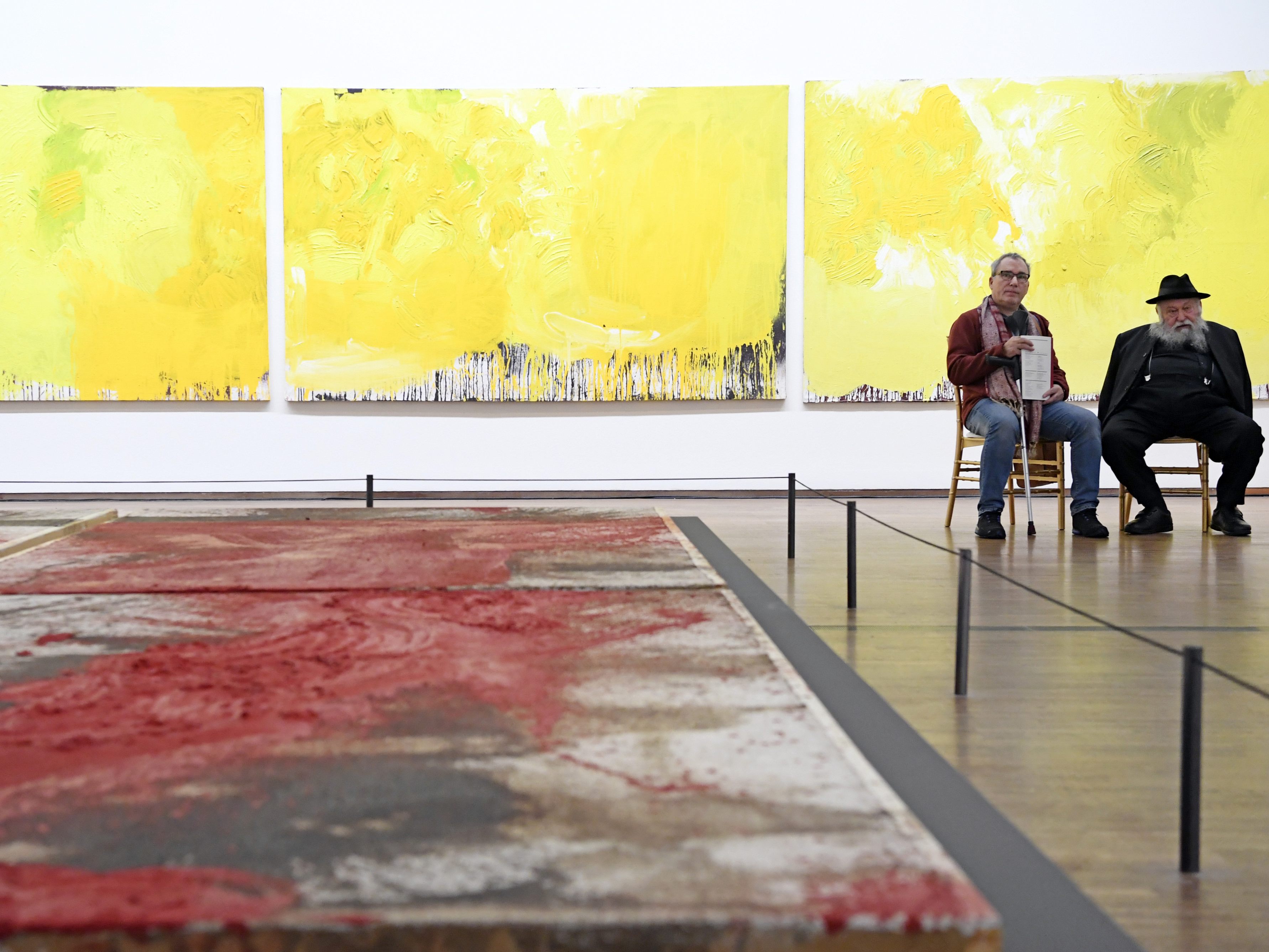 Auch Bilder von Hermann Nitsch werden auf der Wiener Kunstmesse Art Austria Highlights gezeigt. Auch Bilder von Hermann Nitsch werden auf der Wiener Kunstmesse Art Austria Highlights gezeigt.
