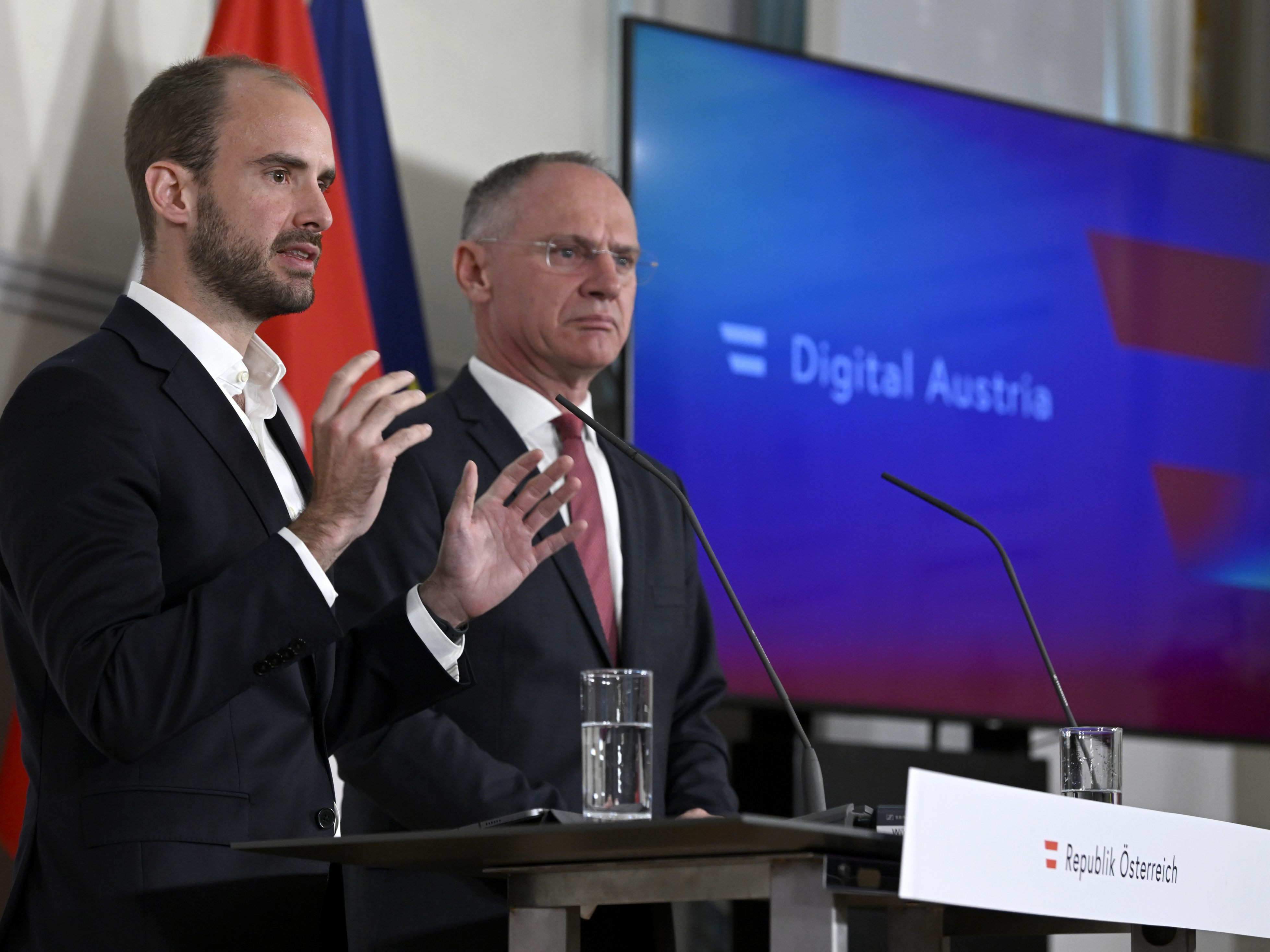 Am Mittwoch wurde der digitale Führerschein präsentiert. Am Mittwoch wurde der digitale Führerschein präsentiert.