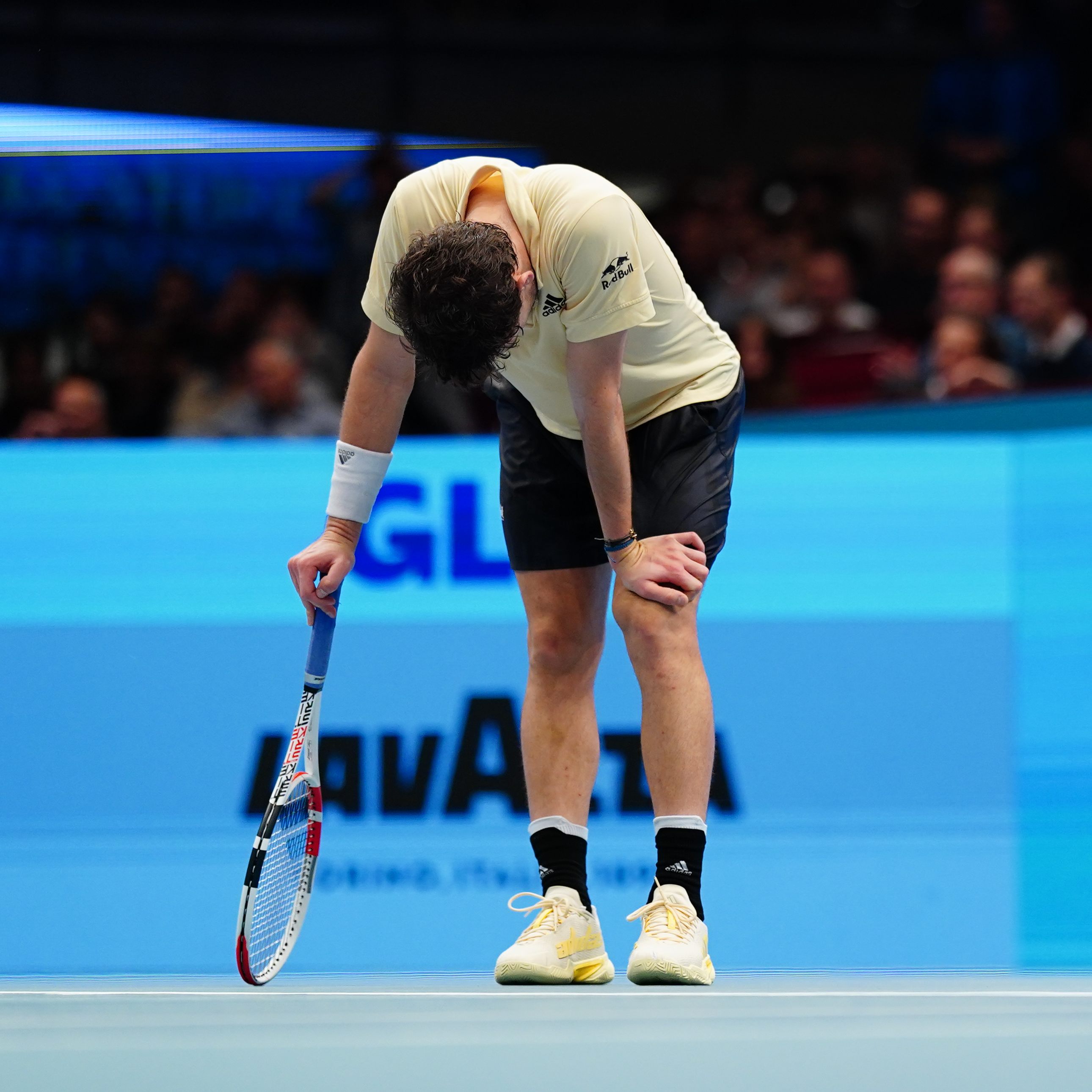 Thiem muss sich gegen Medwedew in zwei Sätzen geschlagen geben.