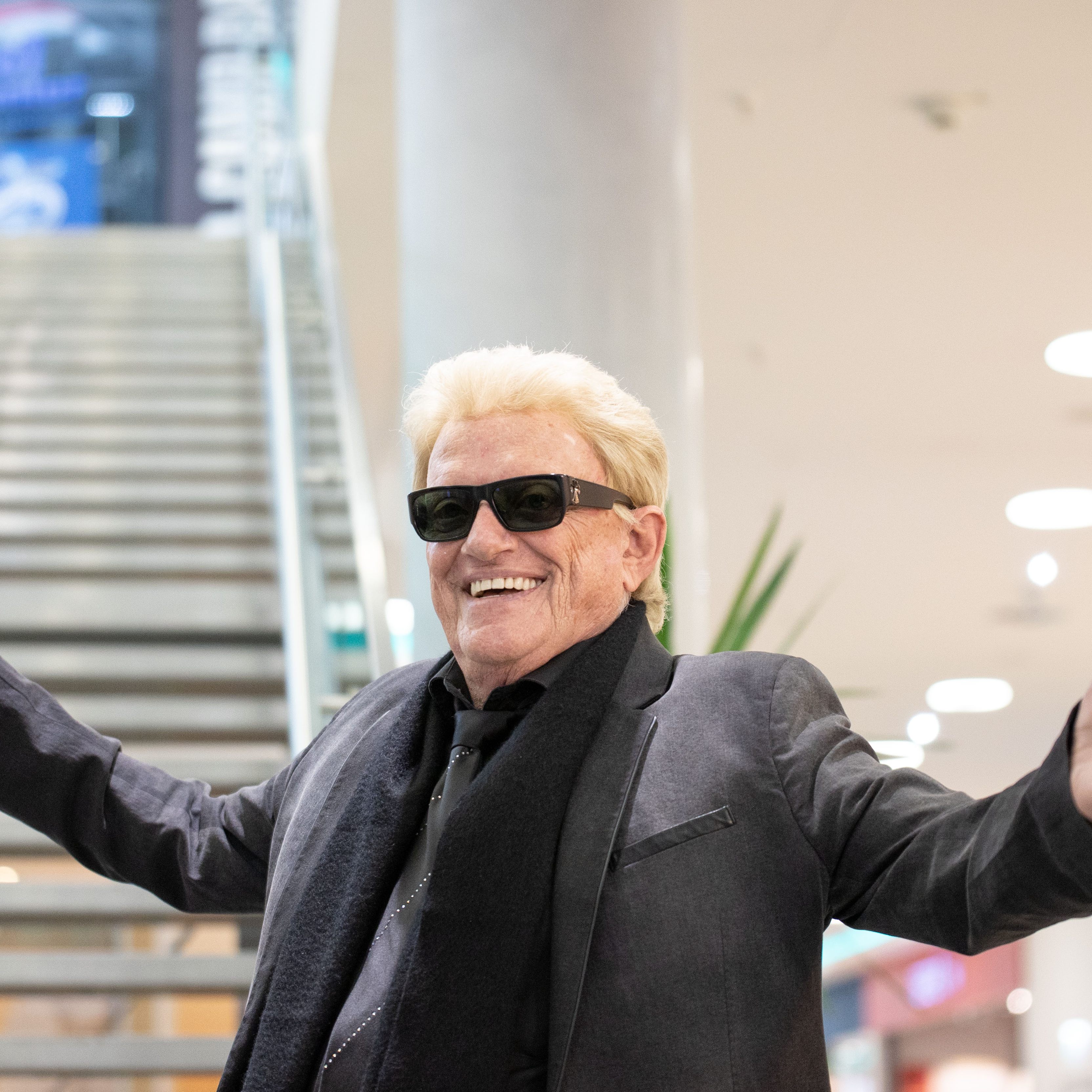 Im Wiener Aufhofcenter warb der Schlagersänger Heino für seine Kirchentour.