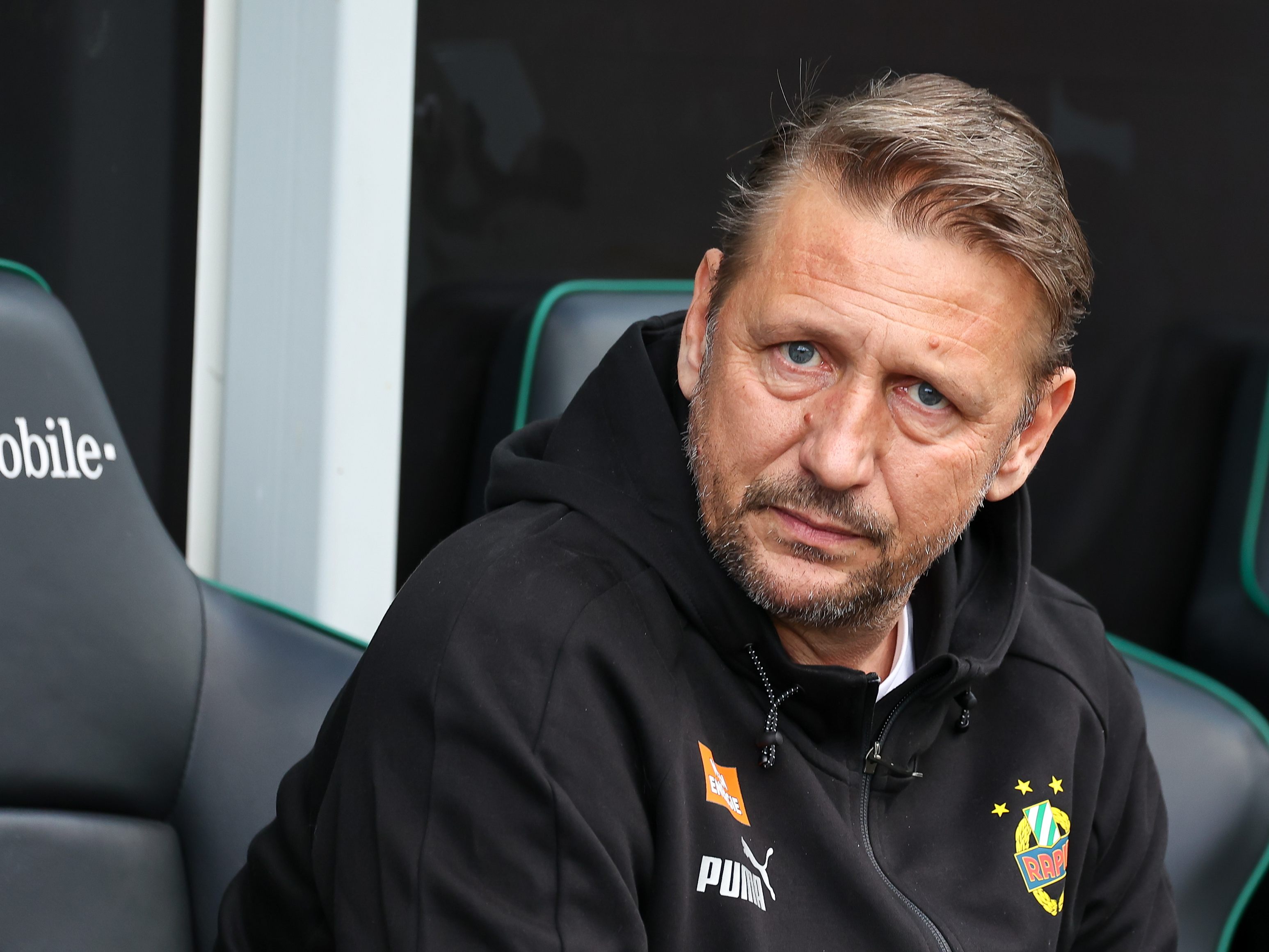 Zoran Barisic sitzt gegen die WSG Tirol als Interimscoach auf der Bank. Zoran Barisic sitzt gegen die WSG Tirol als Interimscoach auf der Bank.