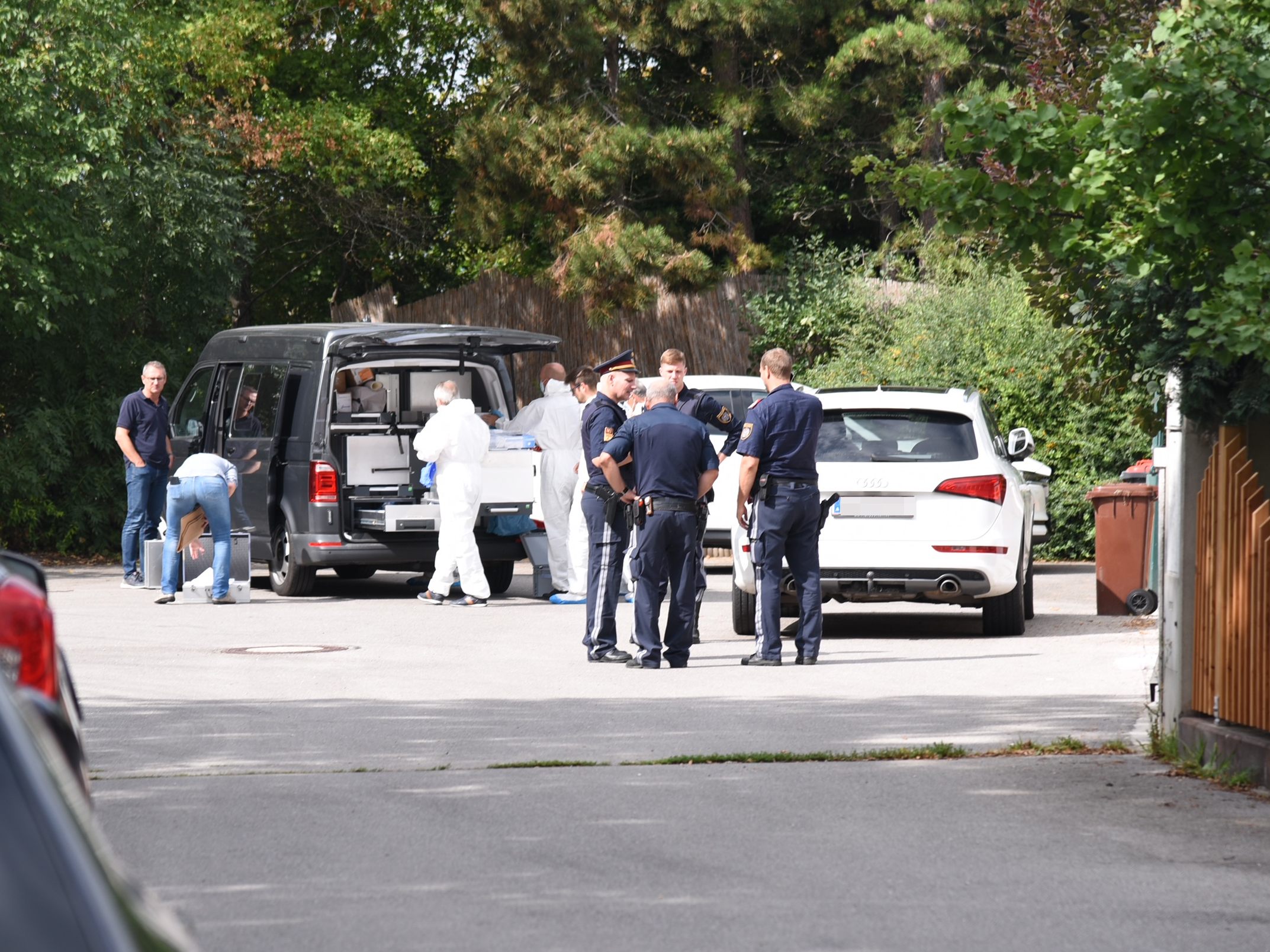 Frau im Bezirk Baden getötet: Ehemann geständig. Frau im Bezirk Baden getötet: Ehemann geständig.