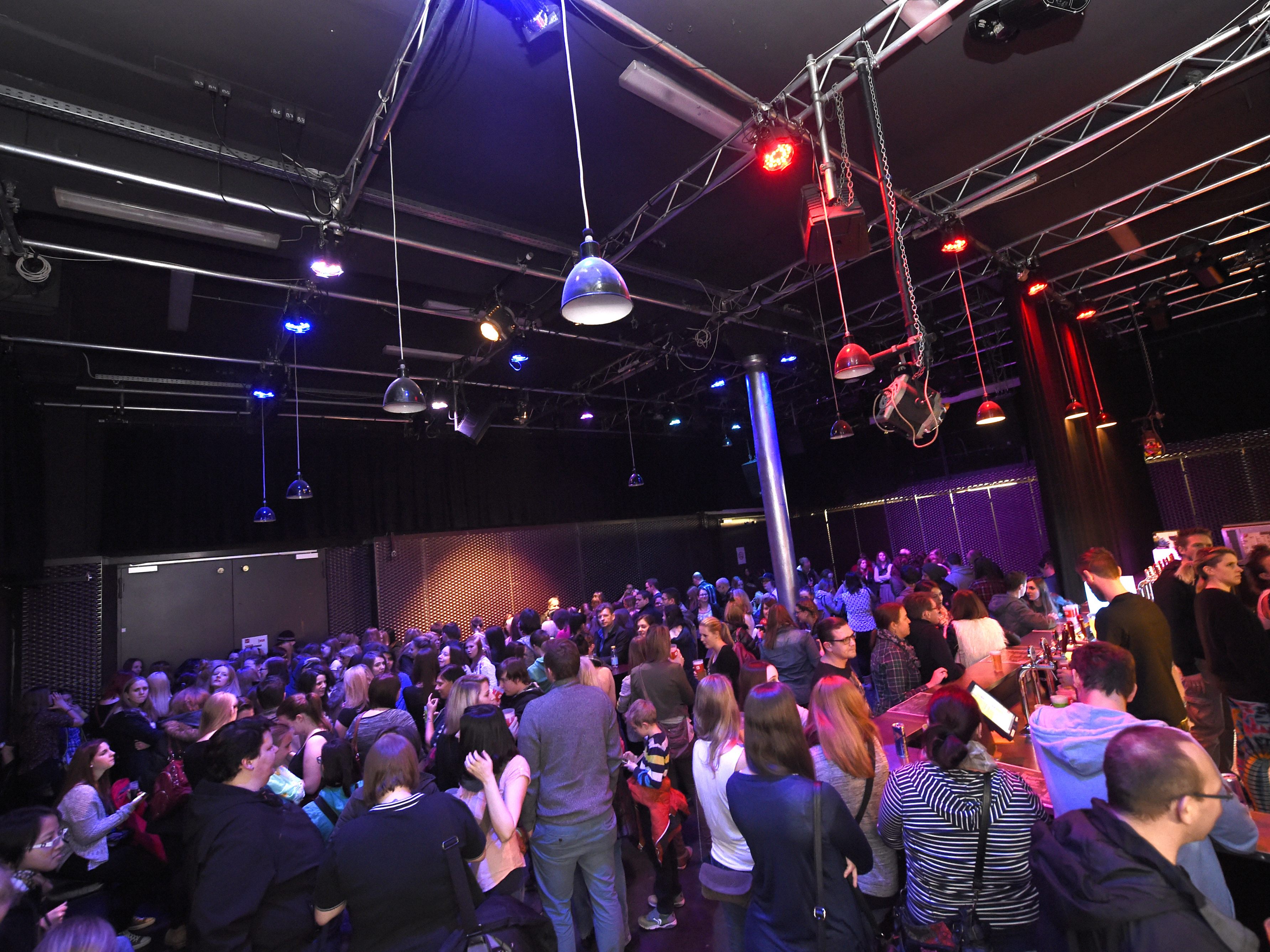 Die US-Metallband Deafheaven gab ihren neu entwickelten Sound im Wiener WUK zum Besten.