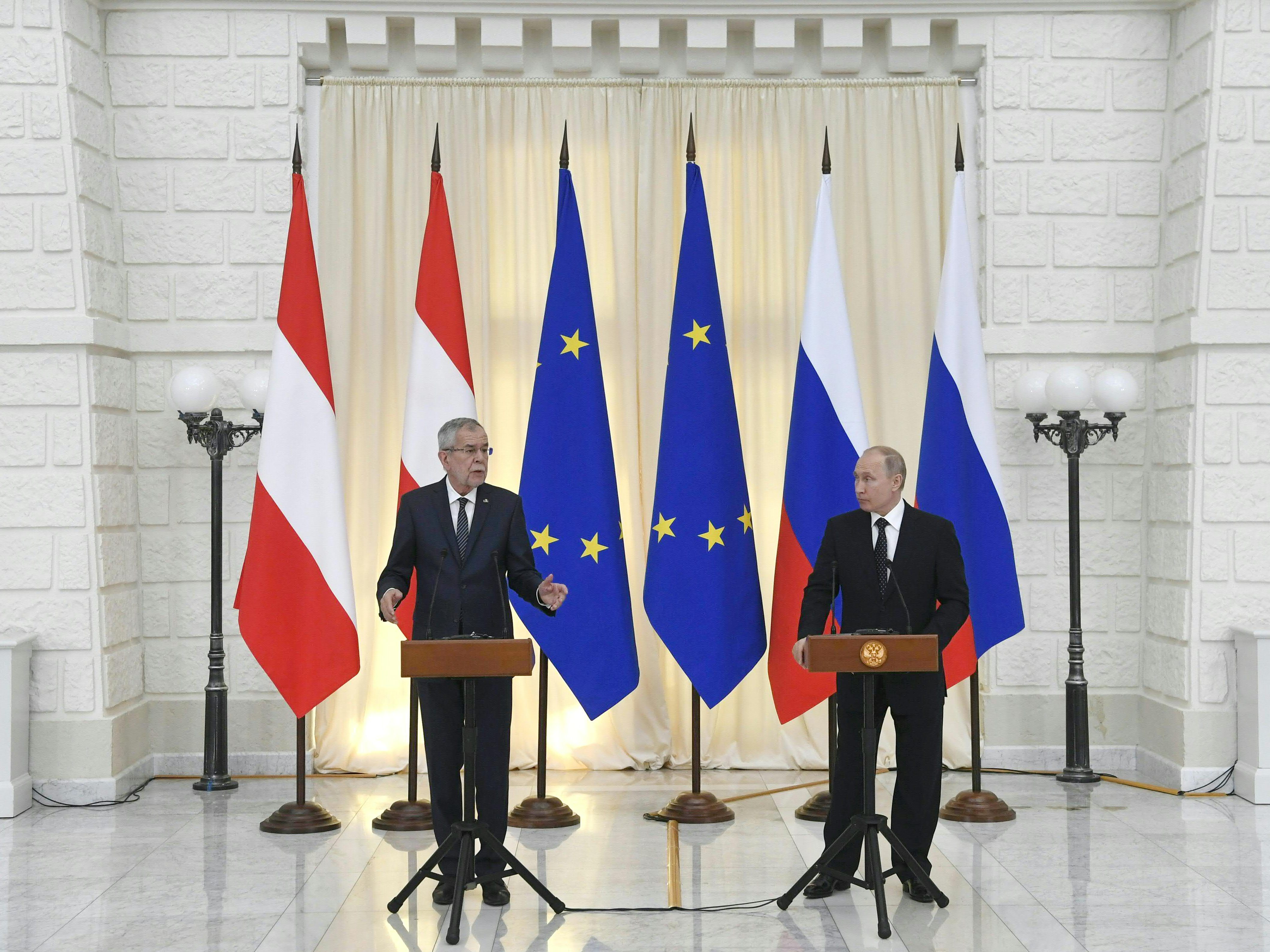 Was denkt Bundespräsident Alexander Van der Bellen über Russlands Wladimir Putin? Was denkt Bundespräsident Alexander Van der Bellen über Russlands Wladimir Putin?