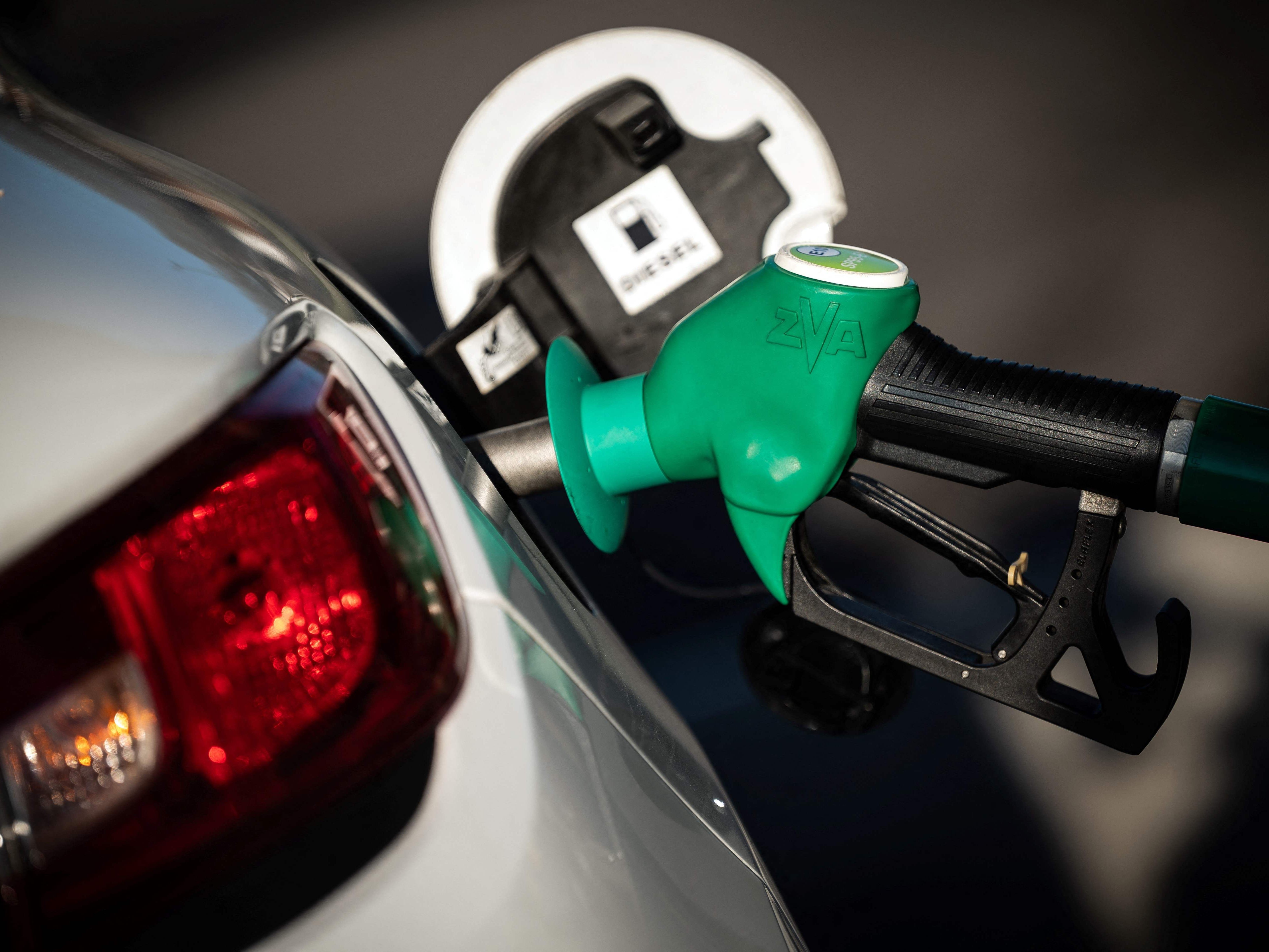 CO2-Abgabe startet - Spritpreise steigen.
