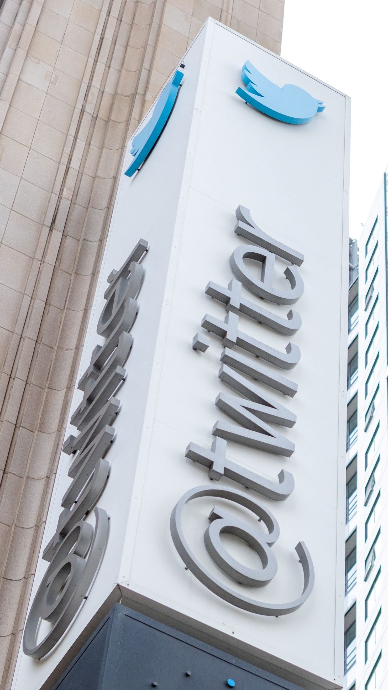 Twitter-Eigentümer Elon Musk überlegt ein Gremium für den zum Umgang mit kontroversen Inhalten zu schaffen.