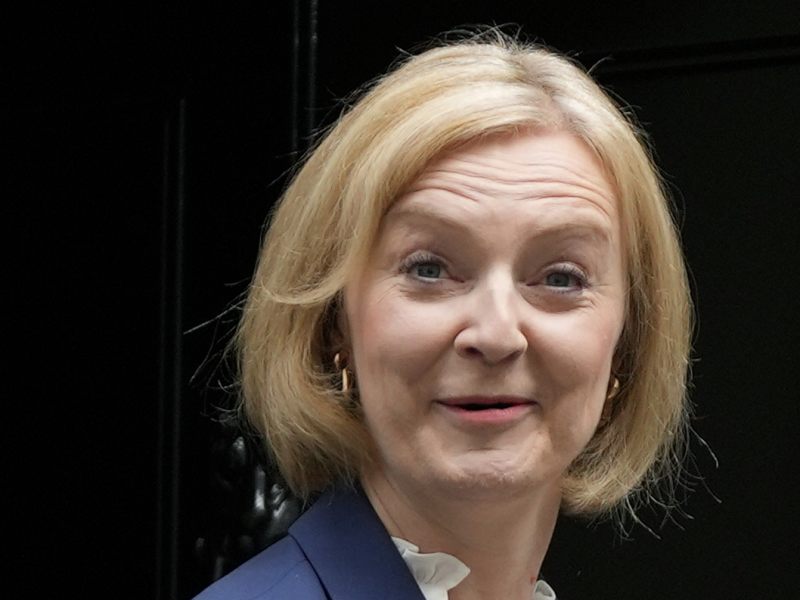 Britische Premierministerin Truss tritt zurück - Politik -- VOL.AT