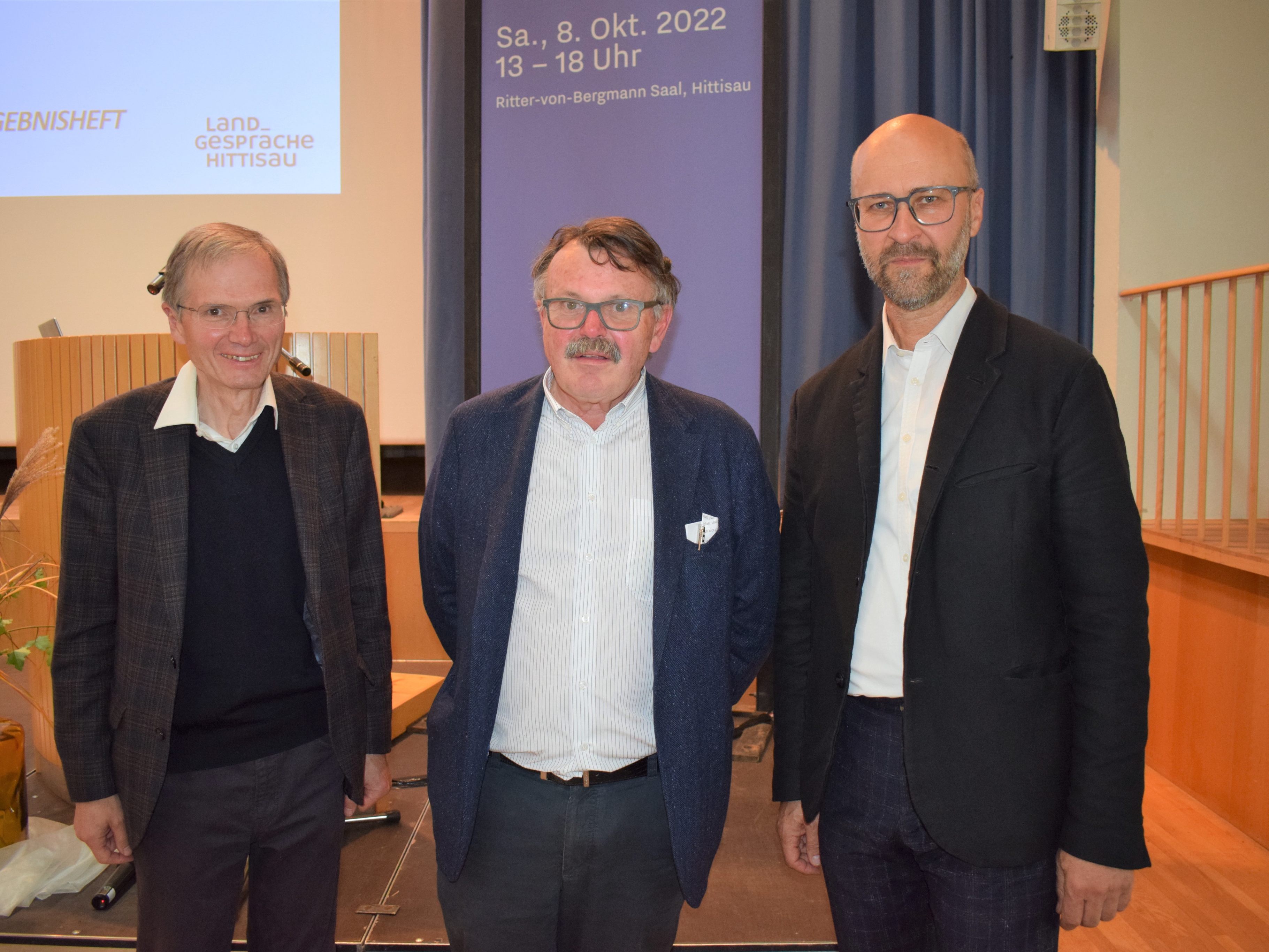 Die Organisatoren Hermann Nenning, Johann Steurer und Markus Faißt freuen sich über das riesige Besucherinteresse an den Land|Gesprächen. Die Organisatoren Hermann Nenning, Johann Steurer und Markus Faißt freuen sich über das riesige Besucherinteresse an den Land|Gesprächen.