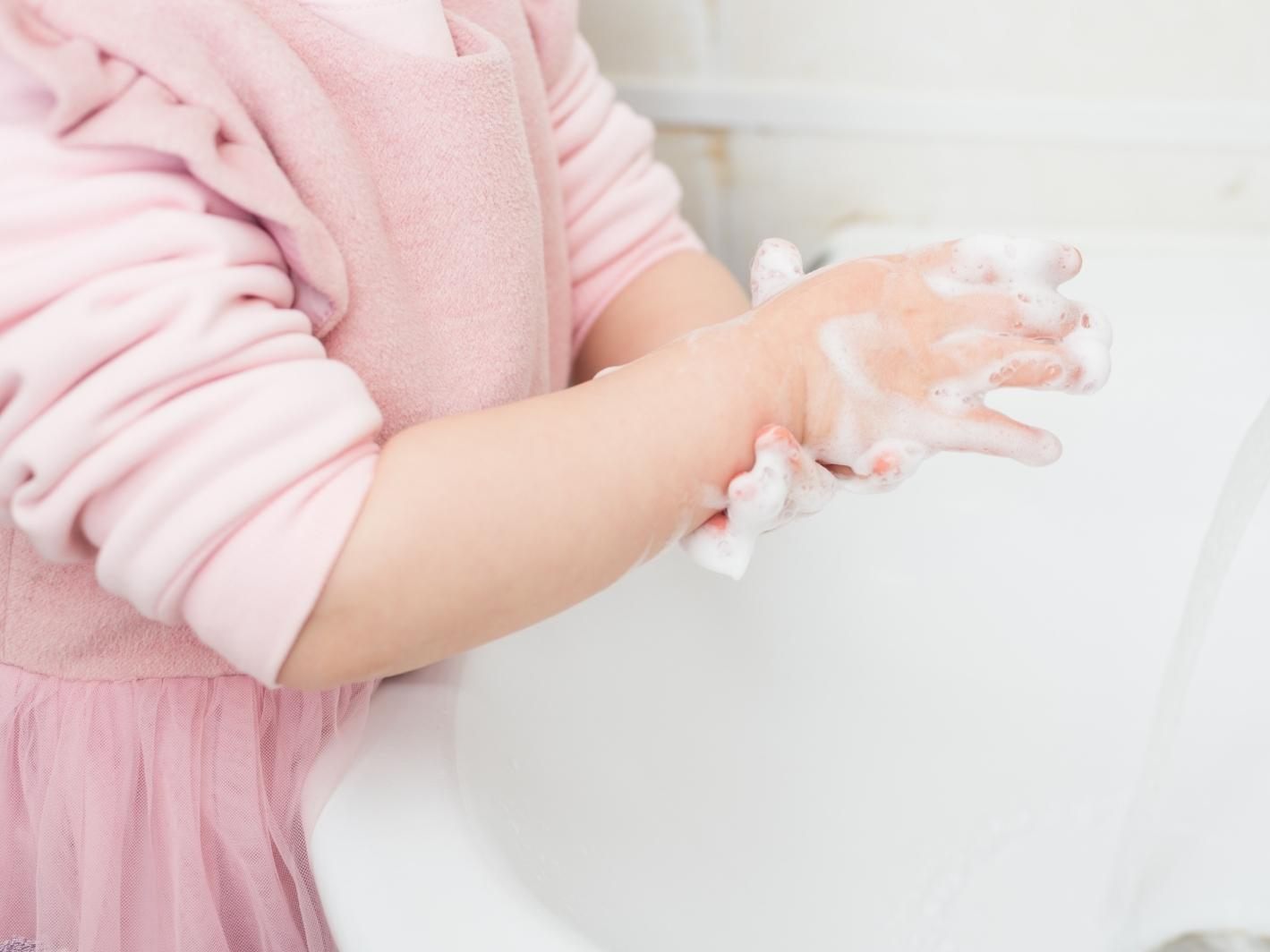 An diesen Schulen wird darüber diskutiert, das Warmwasser abzudrehen, um Energie zu sparen. An diesen Schulen wird darüber diskutiert, das Warmwasser abzudrehen, um Energie zu sparen.