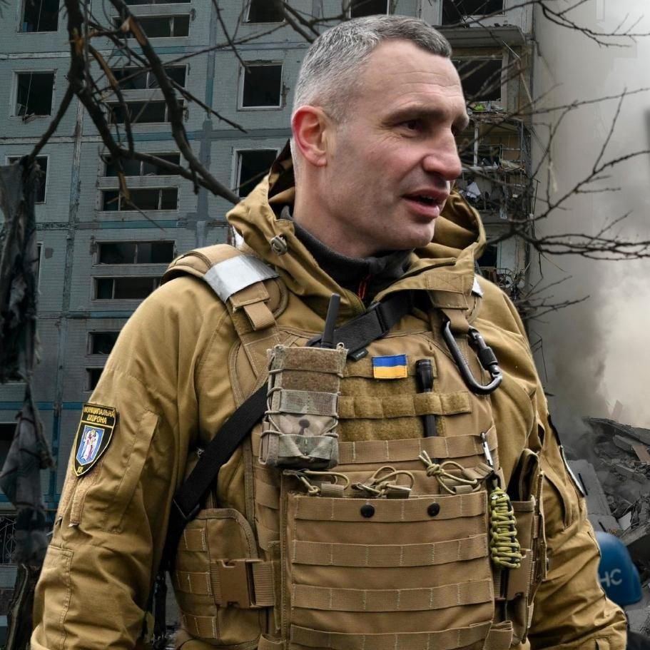 Es habe mehrere Einschläge gegeben, teilte Bürgermeister Witali Klitschko auf dem Kurznachrichtendienst Telegram mit.