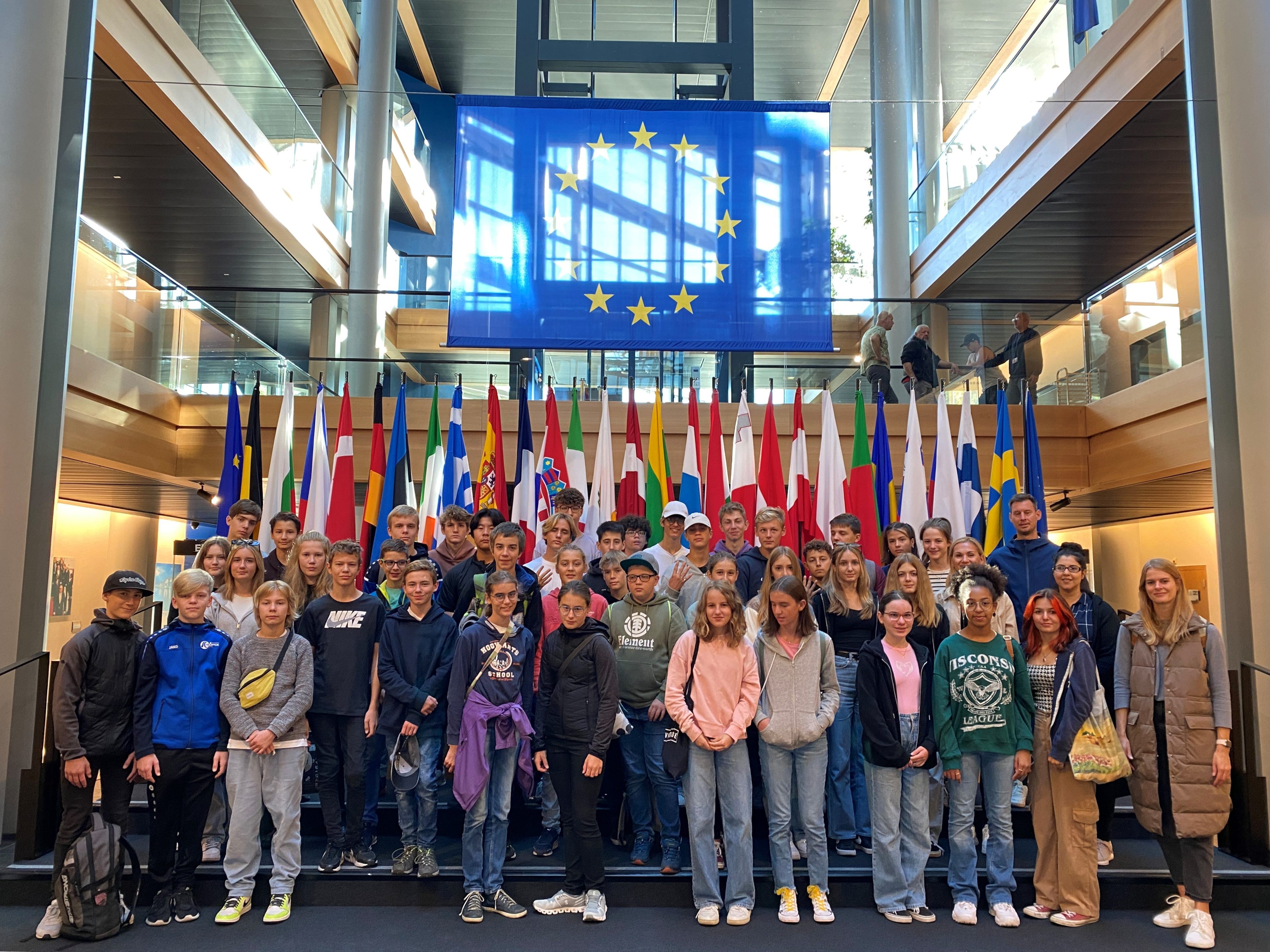 Die 4b und 4c im Europäischen Parlament Die 4b und 4c im Europäischen Parlament
