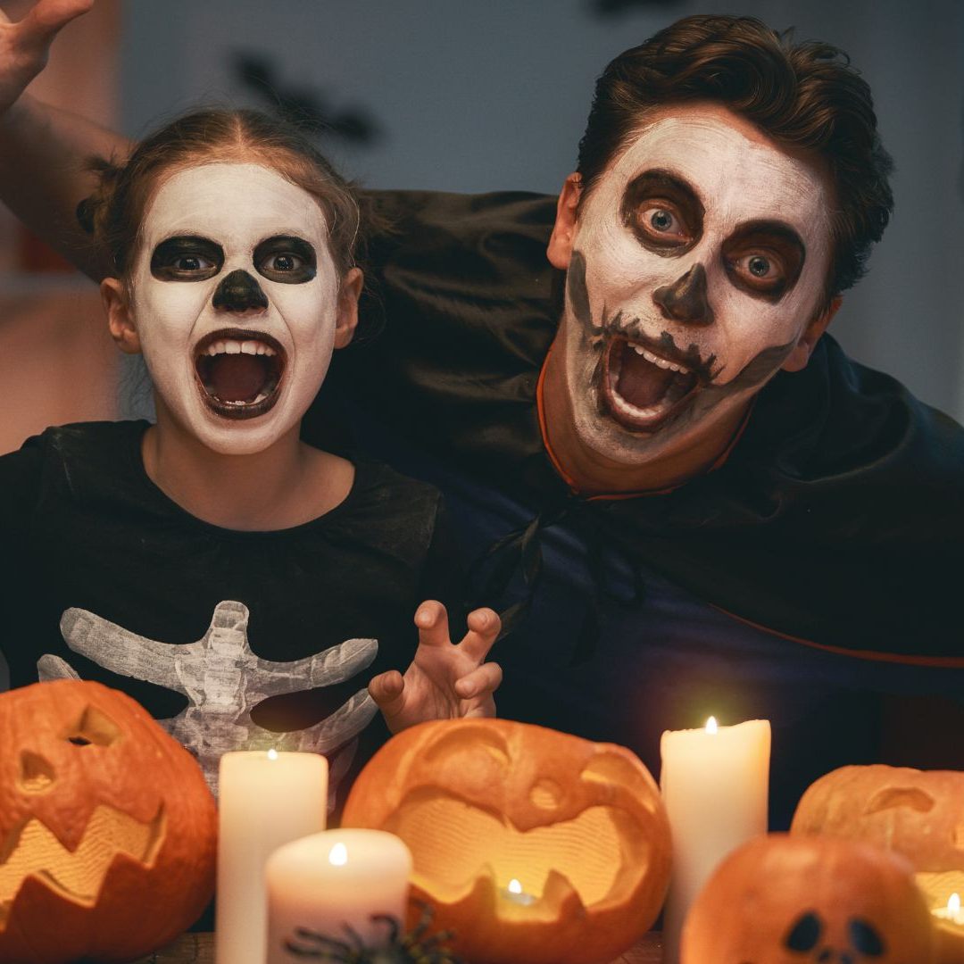 Zu Halloween hat das Unheimliche Saison und alles rund um Horror steht hoch im Kurs.