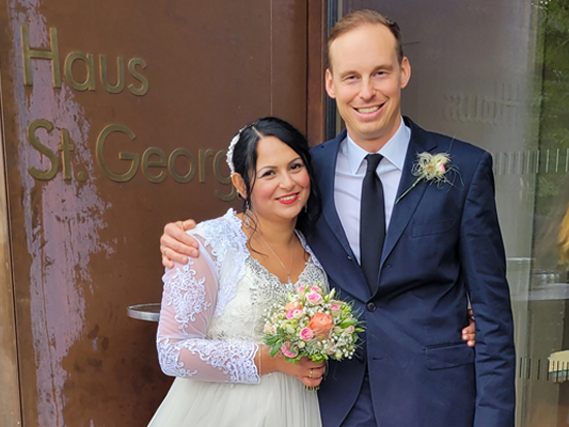 Das frisch vermählte Ehepaar Aleksandra und Patrick